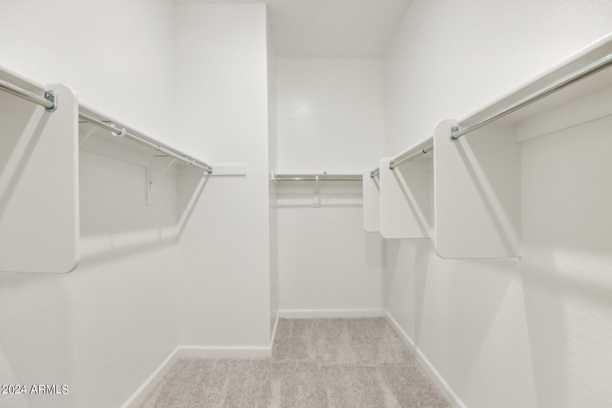 22682 E ROUNDUP Way