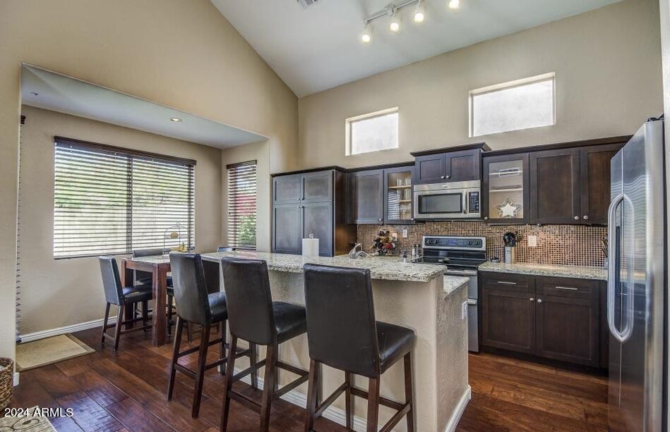 10402 E Saltillo Drive
