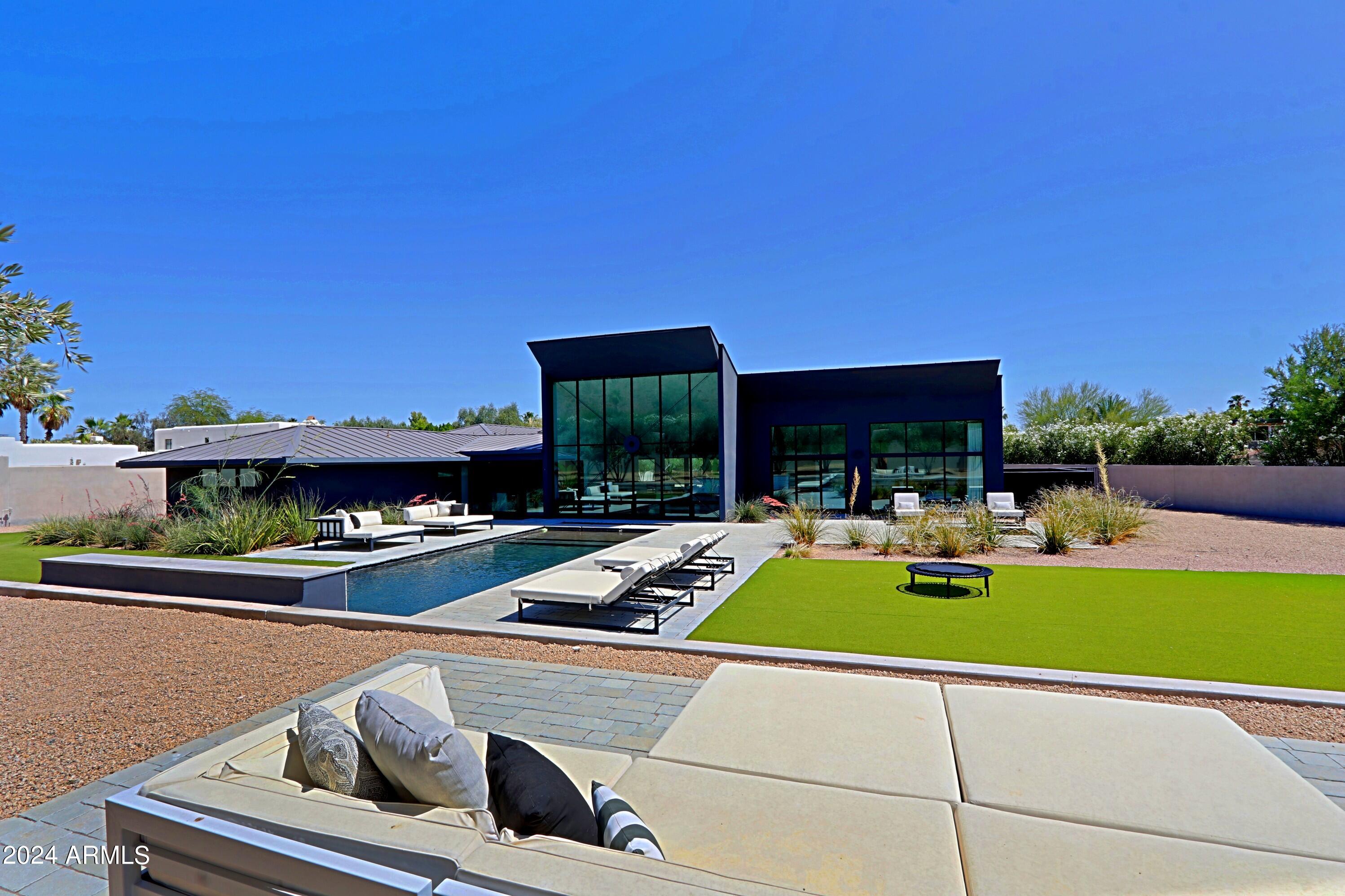 4435 N LOS VECINOS Drive