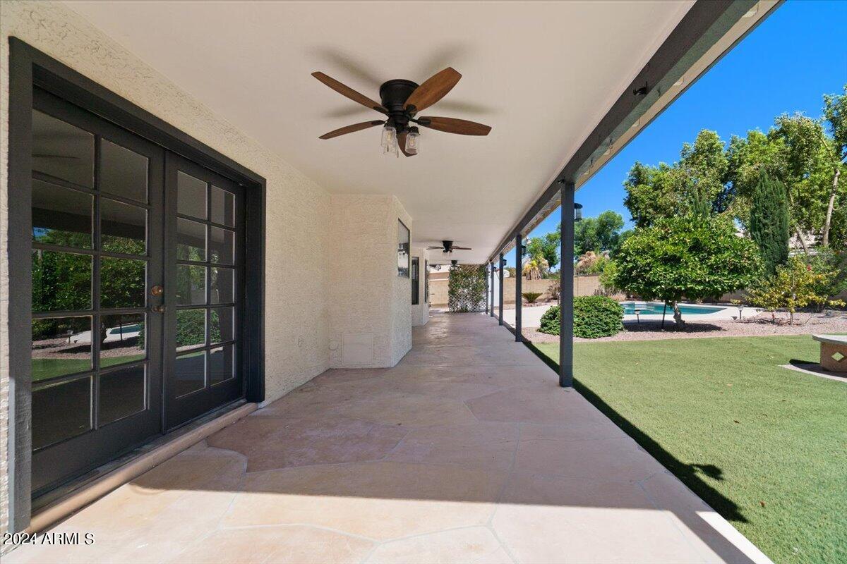 509 E MEADOWS Lane
