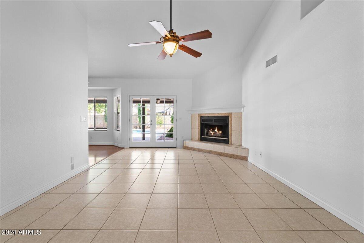 509 E MEADOWS Lane
