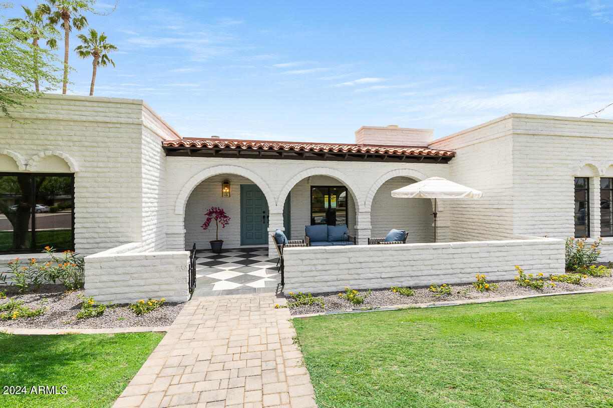417 E Berridge Lane