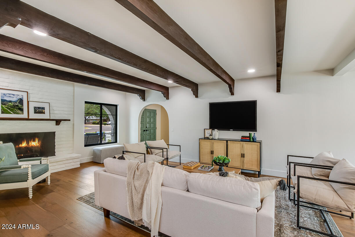 417 E Berridge Lane