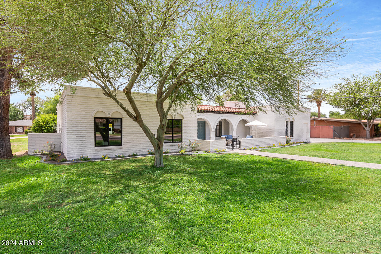 417 E Berridge Lane