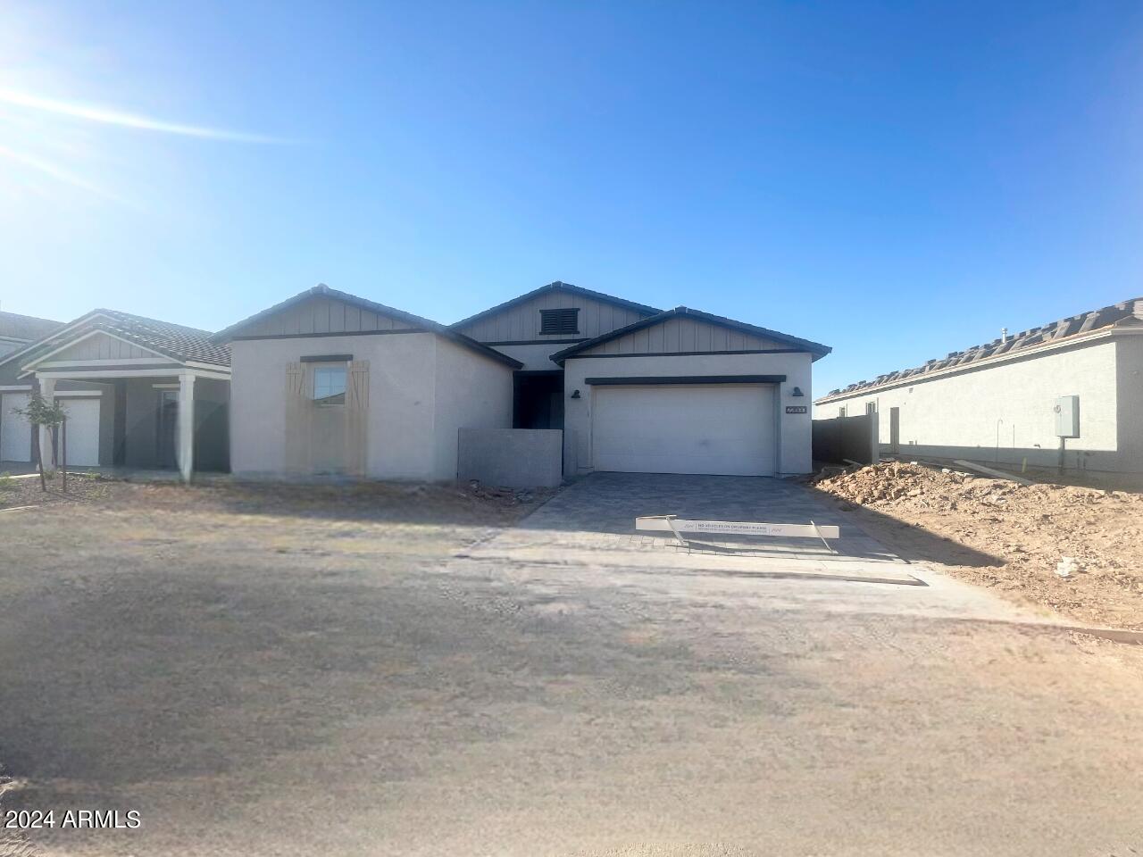 22690 E ROUNDUP Way