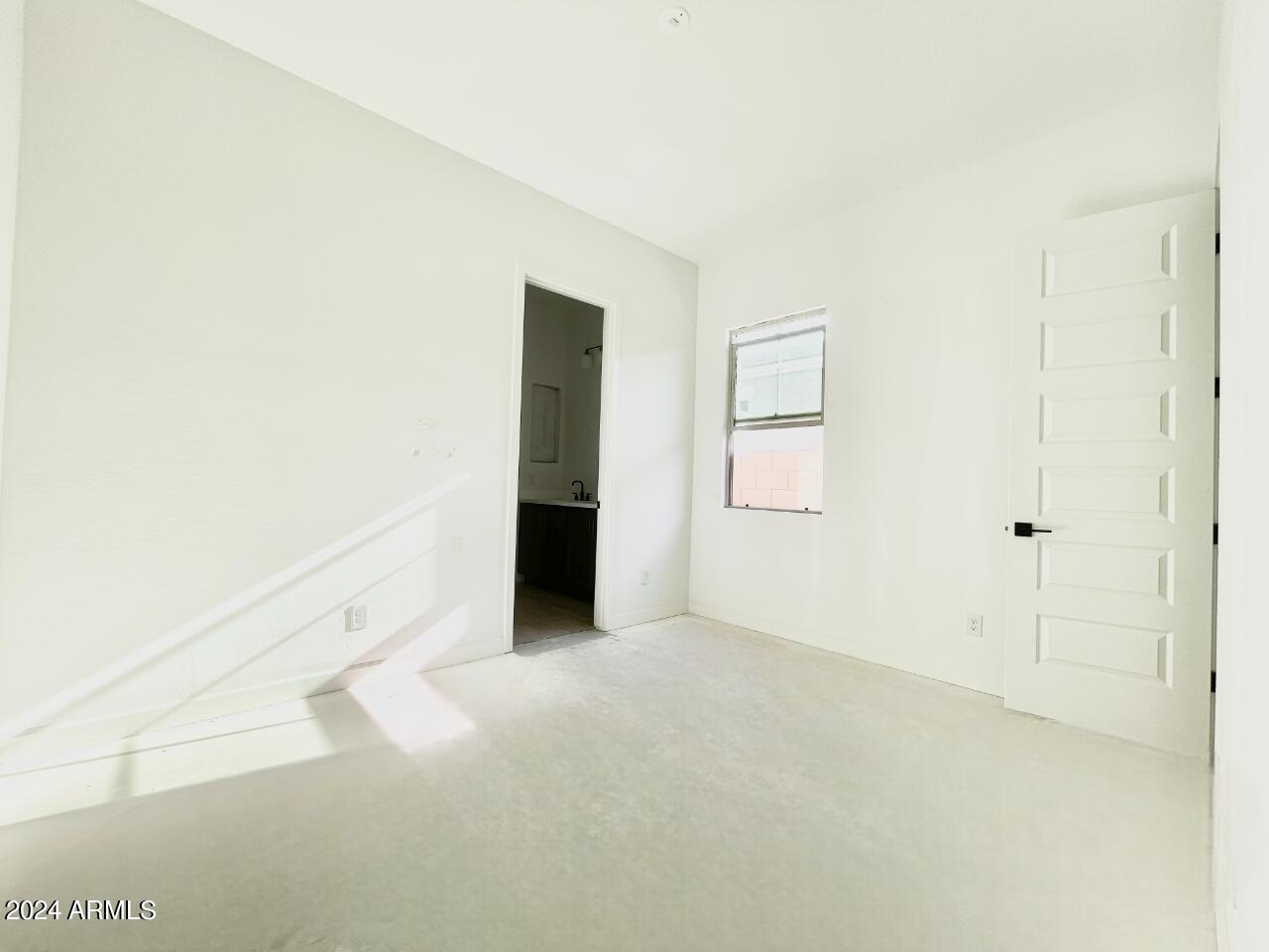 22690 E ROUNDUP Way