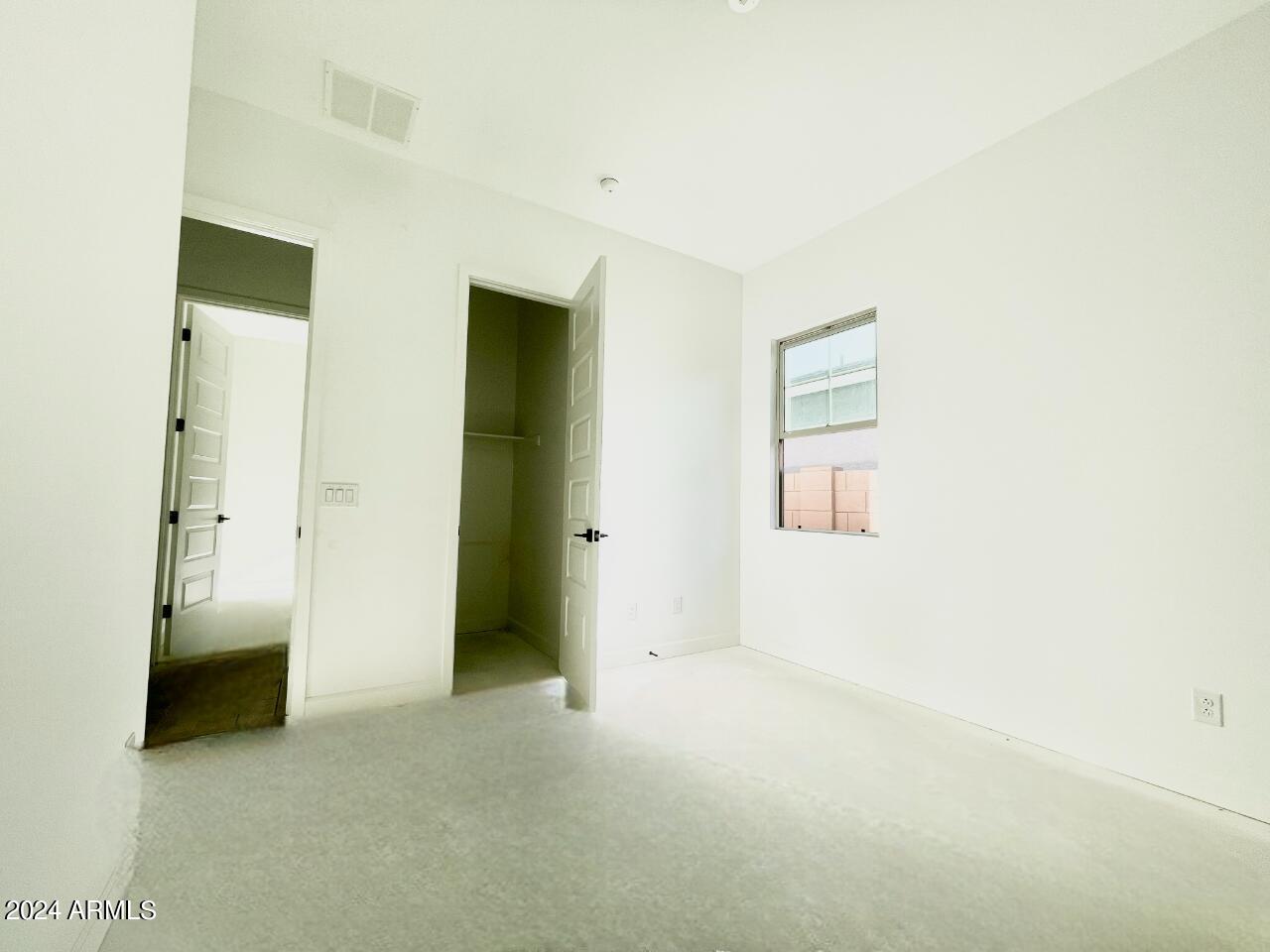 22690 E ROUNDUP Way