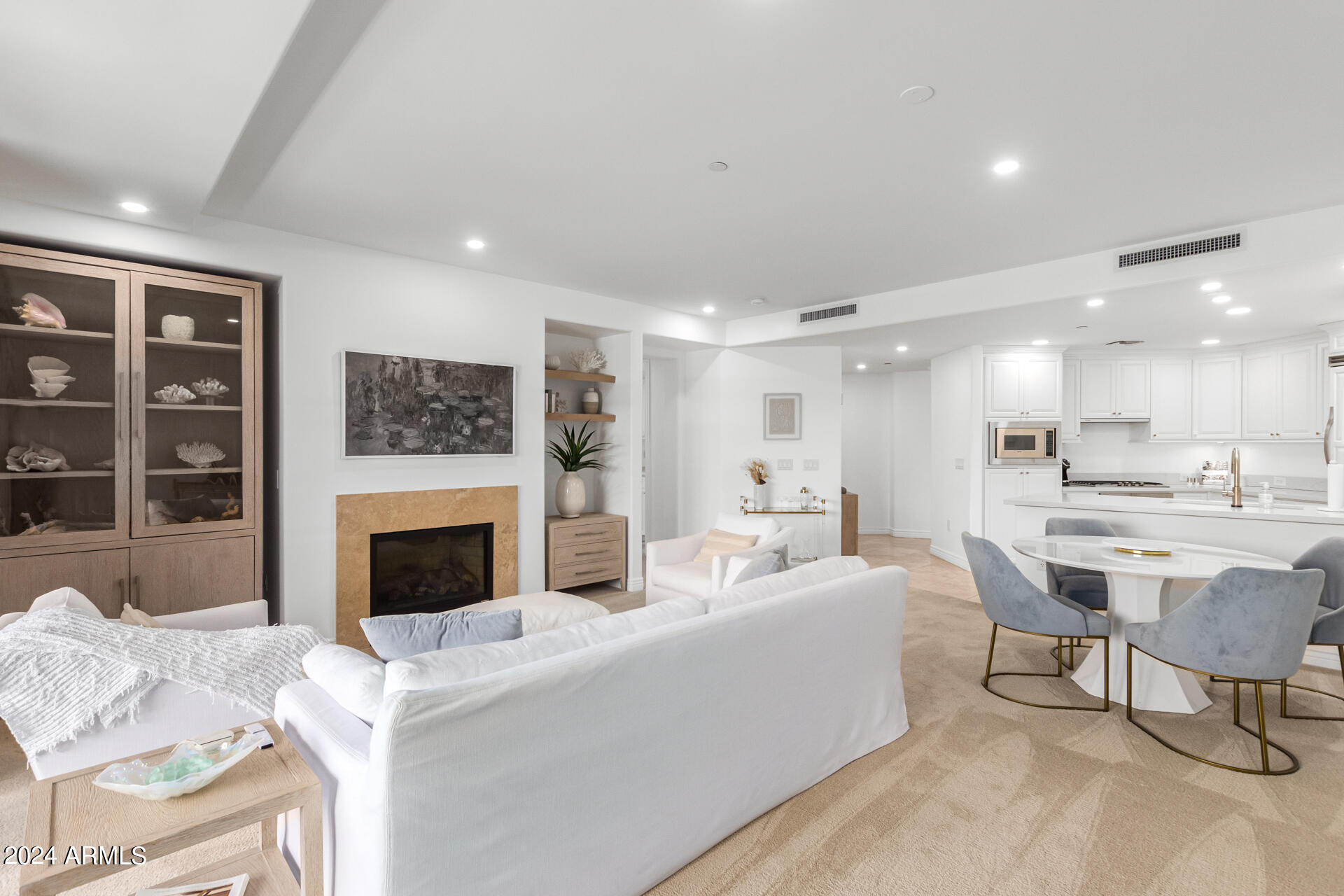 7181 E Camelback Road, 205