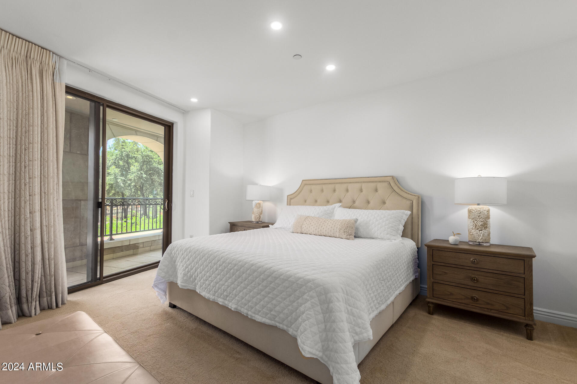 7181 E Camelback Road, 205