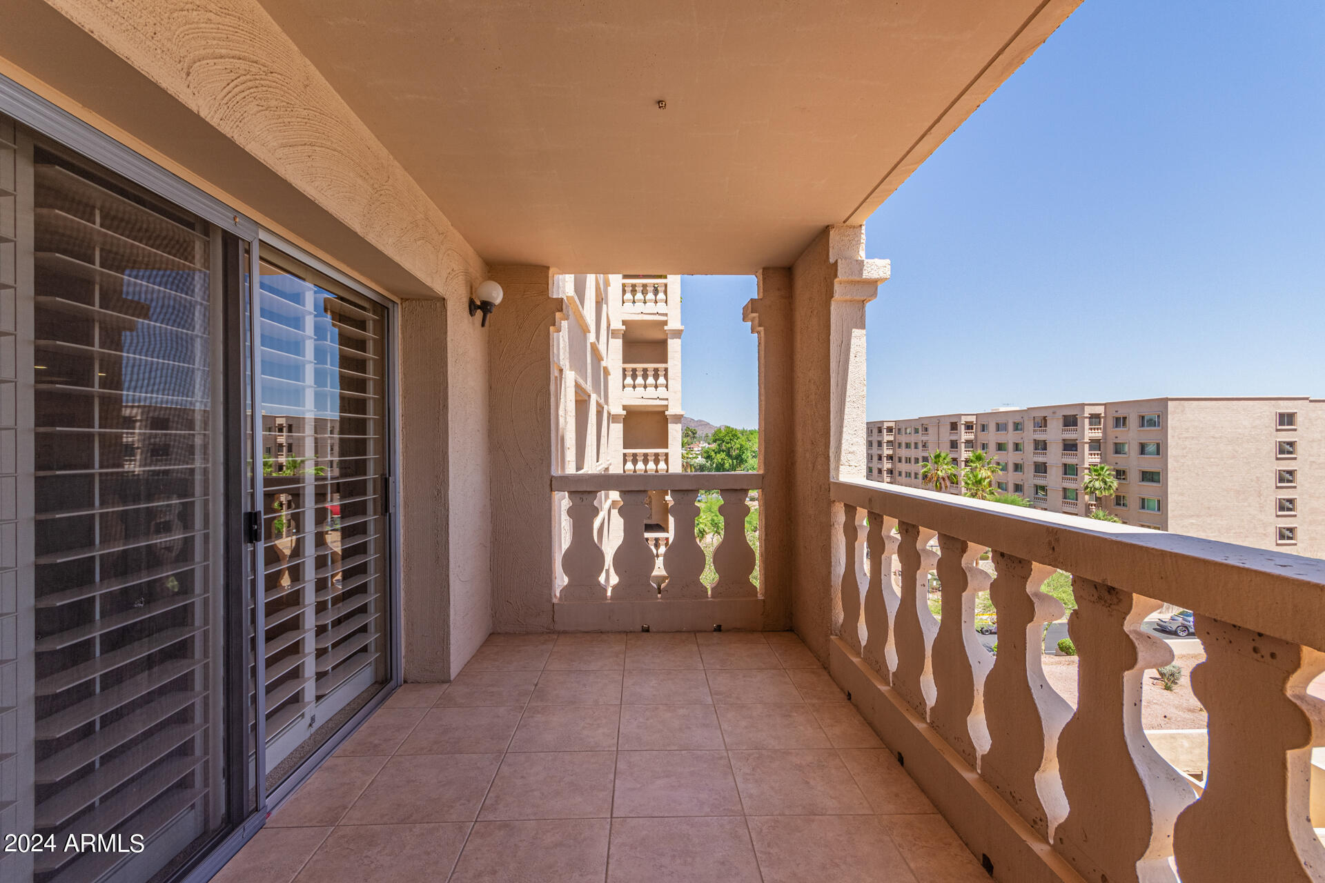 7830 E CAMELBACK Road, 512