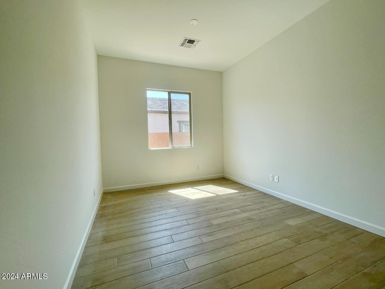 22698 E ROUNDUP Way