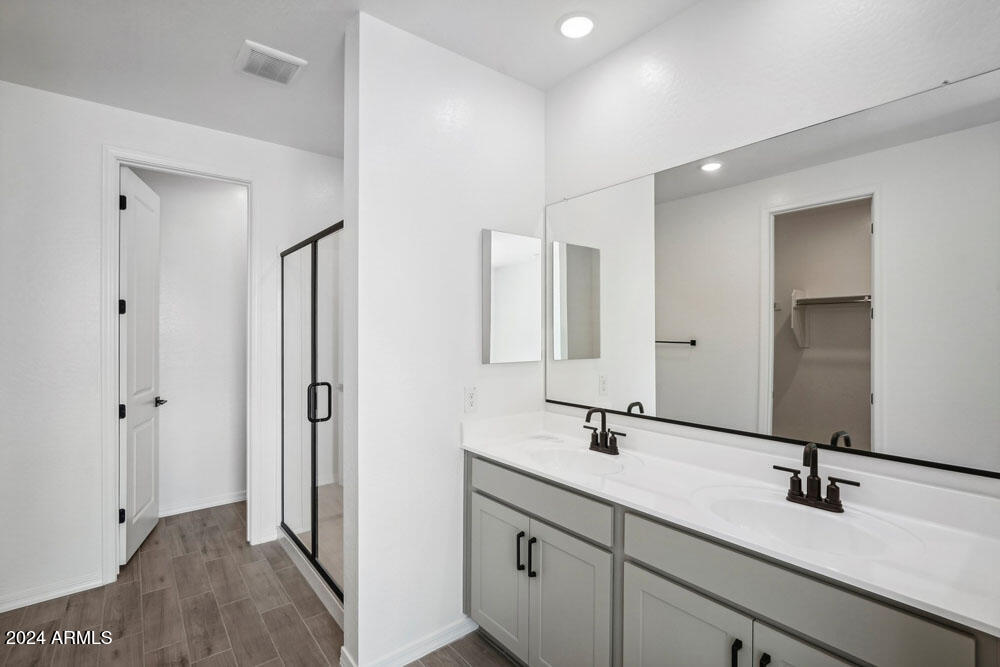 4183 E BROOK LYNN Place