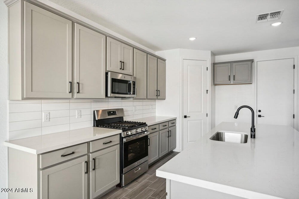 4183 E BROOK LYNN Place