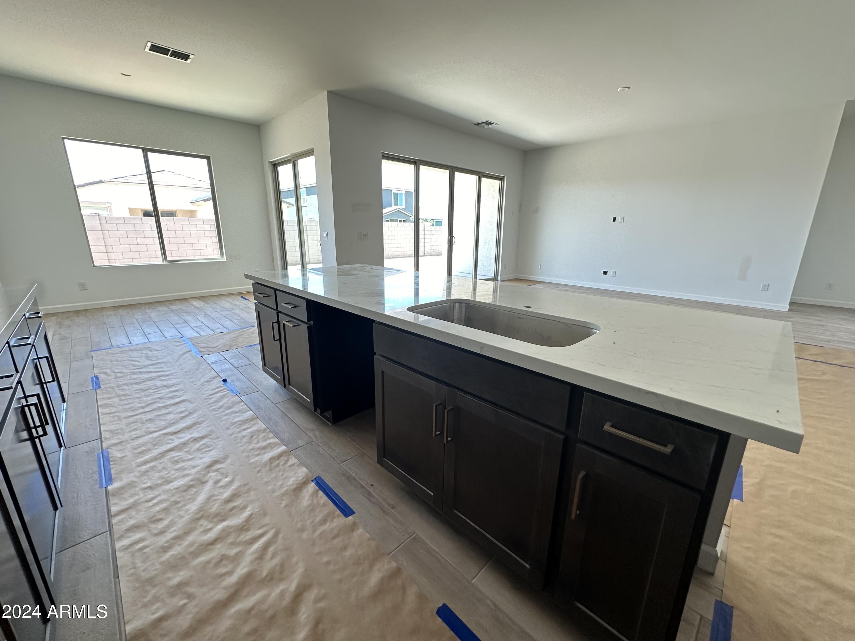 11523 E UTOPIA Avenue
