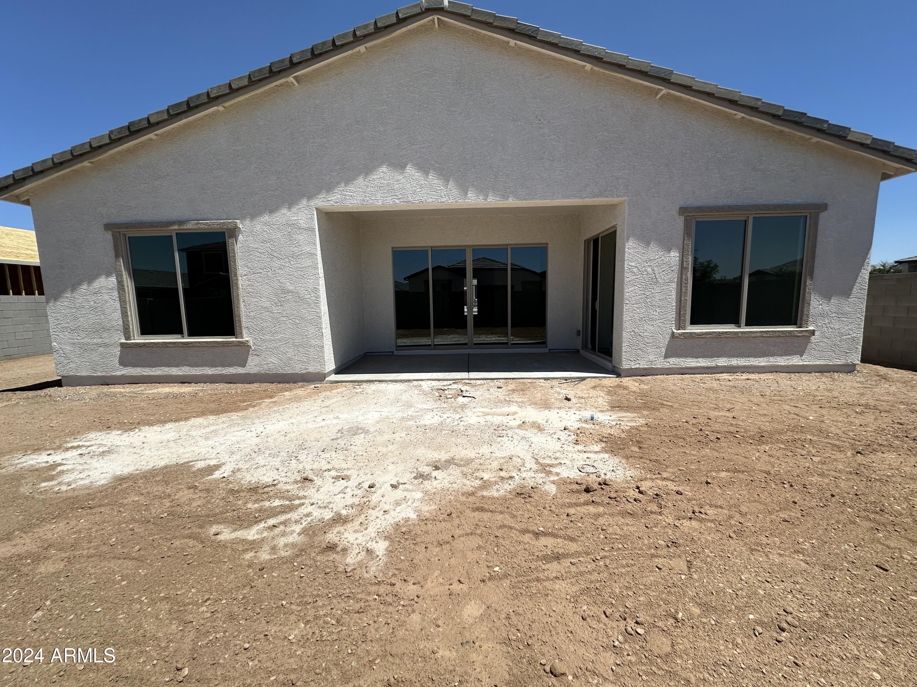 11523 E UTOPIA Avenue