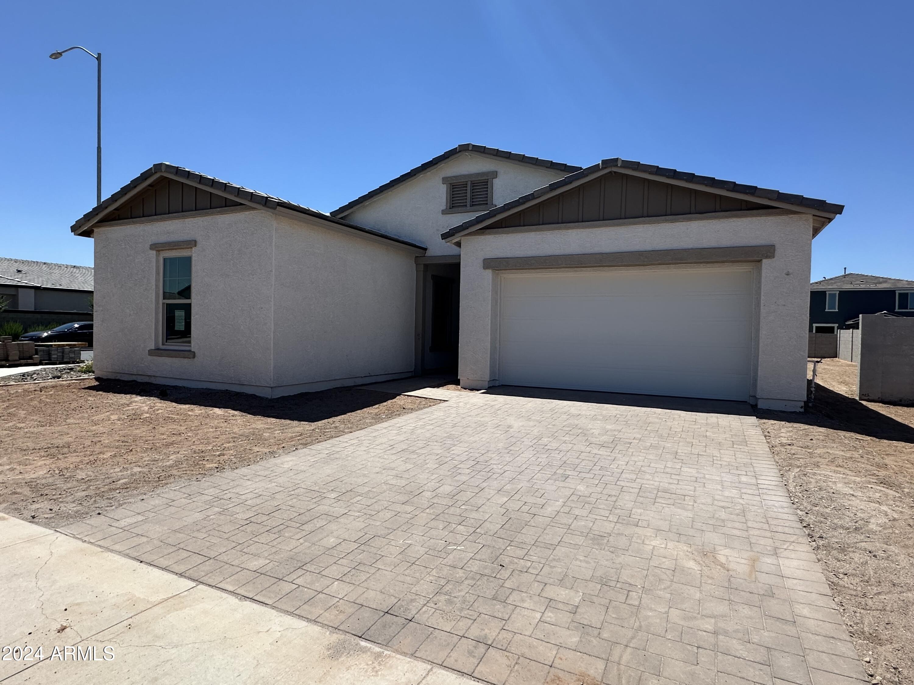 11523 E UTOPIA Avenue