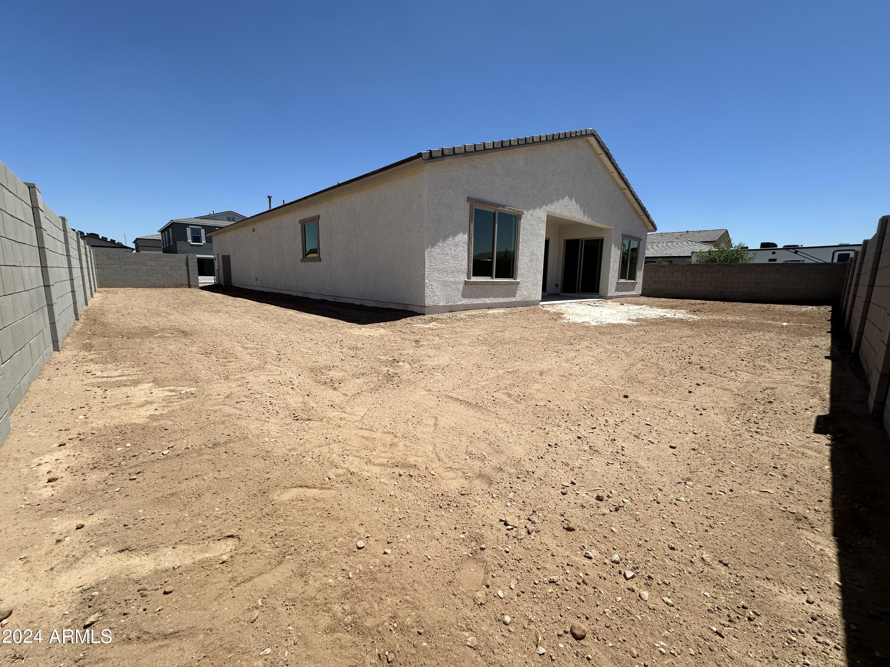 11523 E UTOPIA Avenue