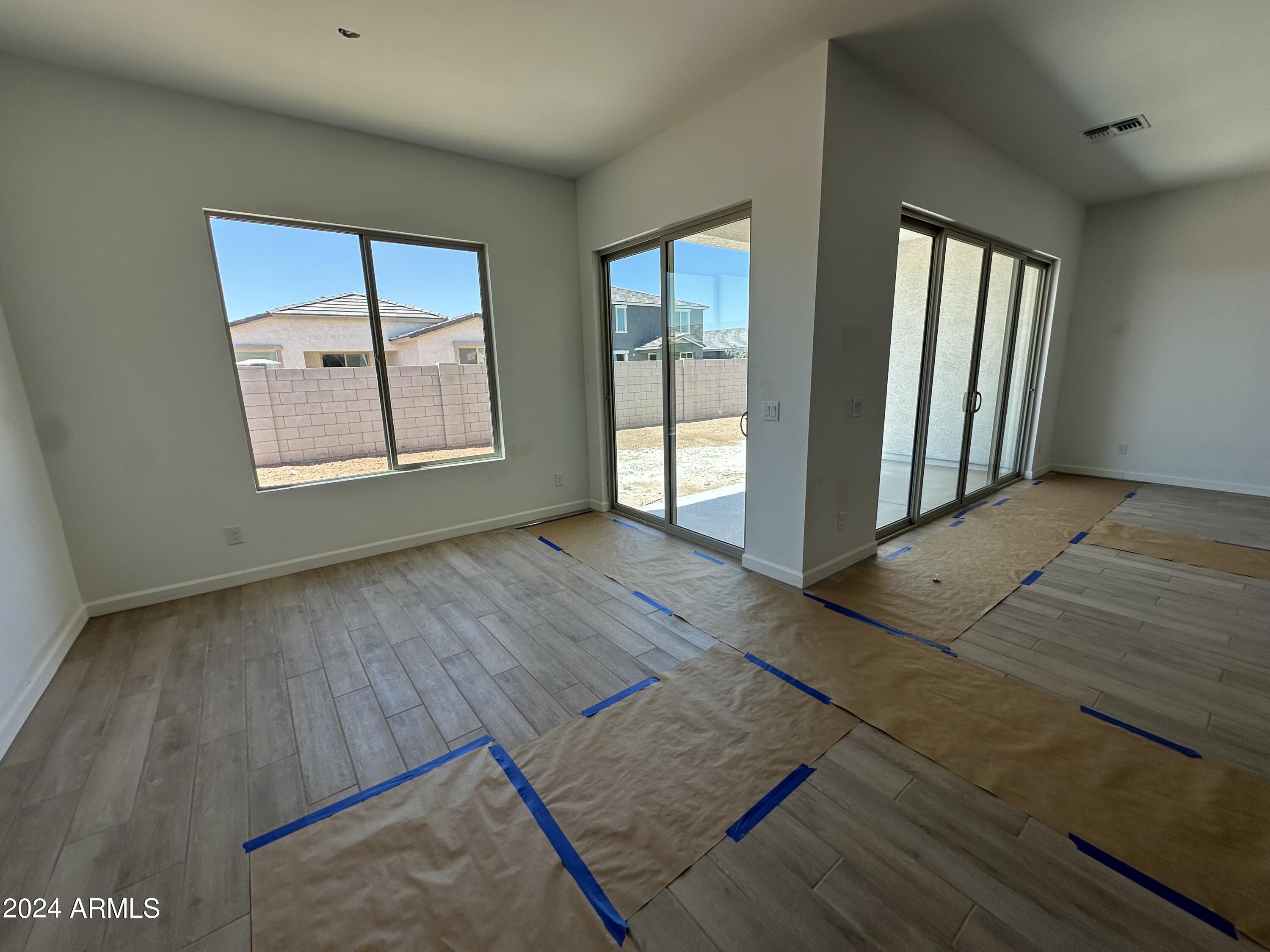 11523 E UTOPIA Avenue