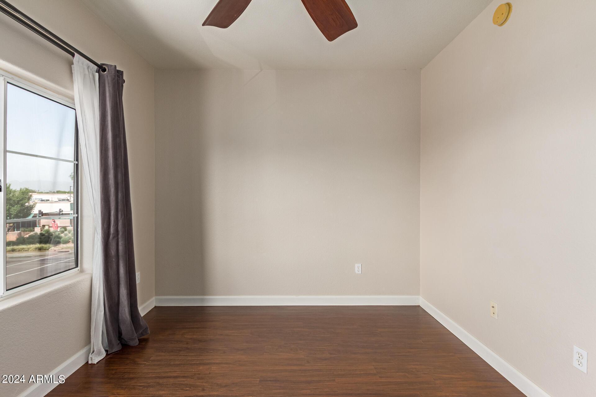 4465 E PARADISE VILLAGE Parkway S, 1163