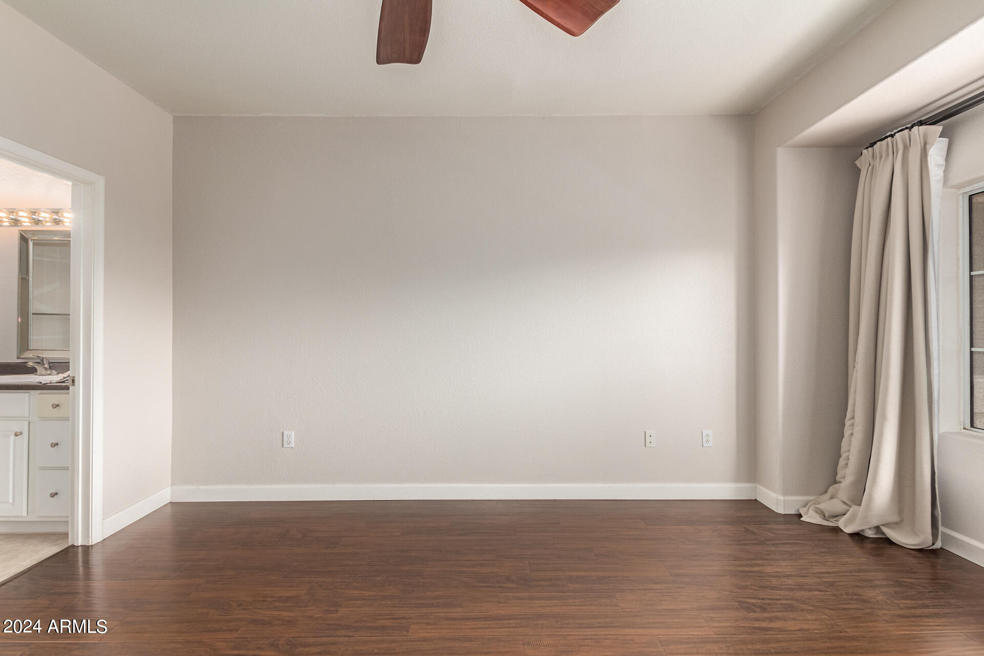 4465 E PARADISE VILLAGE Parkway S, 1163