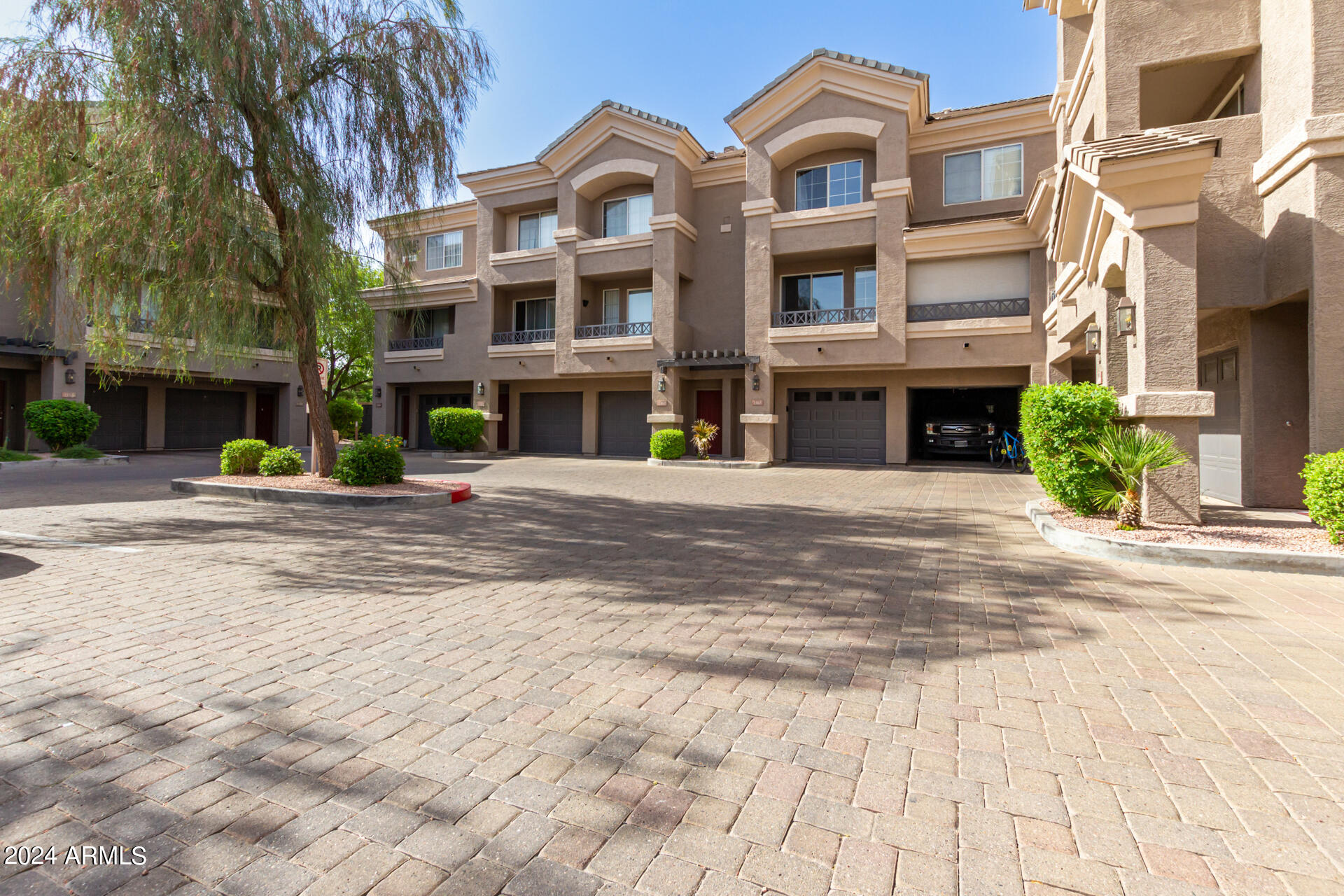 4465 E PARADISE VILLAGE Parkway S, 1163