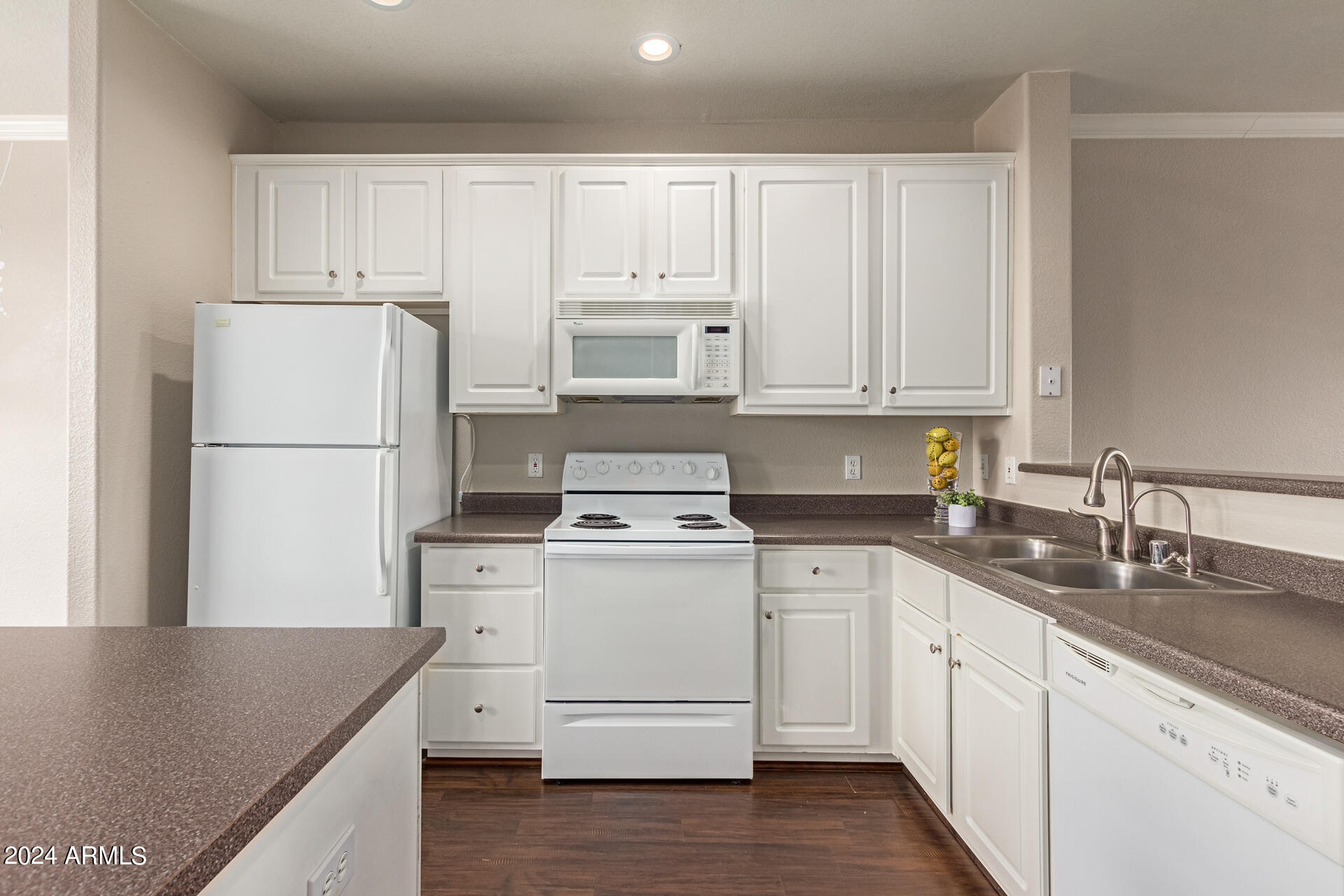 4465 E PARADISE VILLAGE Parkway S, 1163