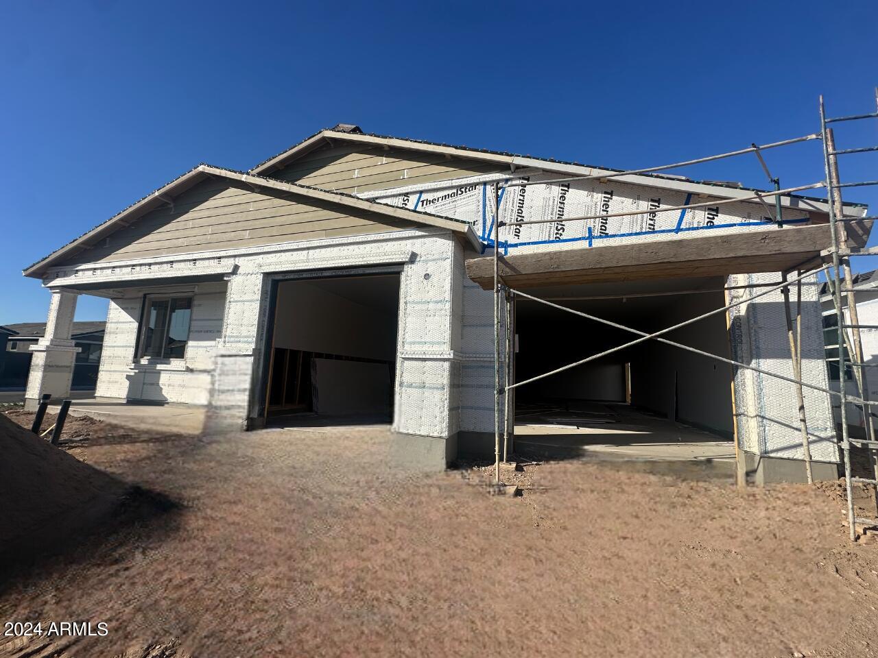 2590 E ABE TRUCKLE Avenue