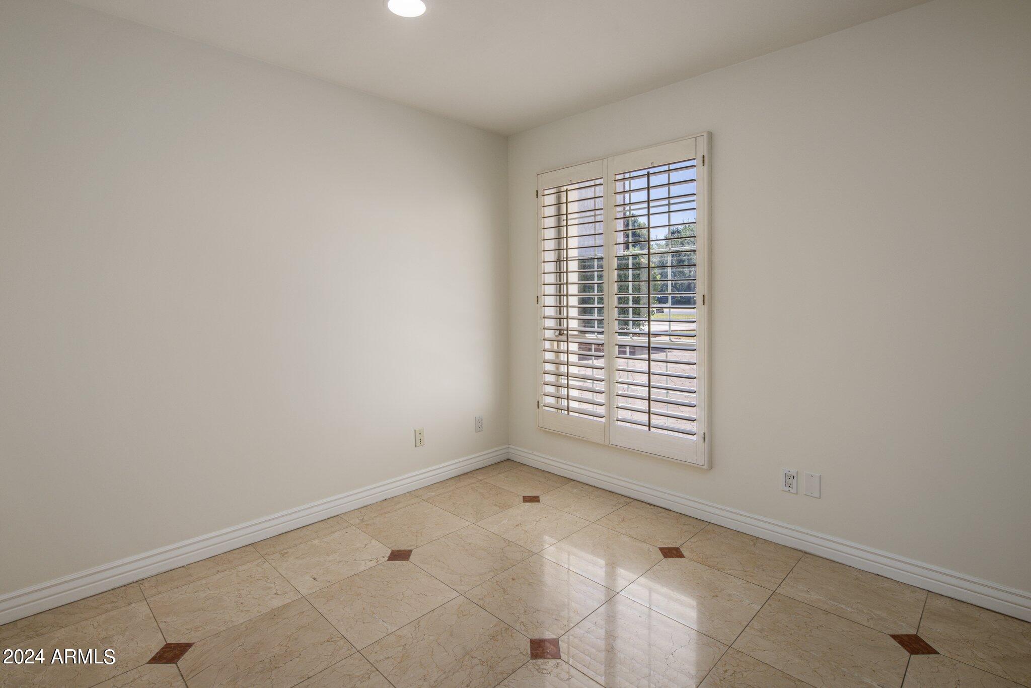 12 W KALER Drive