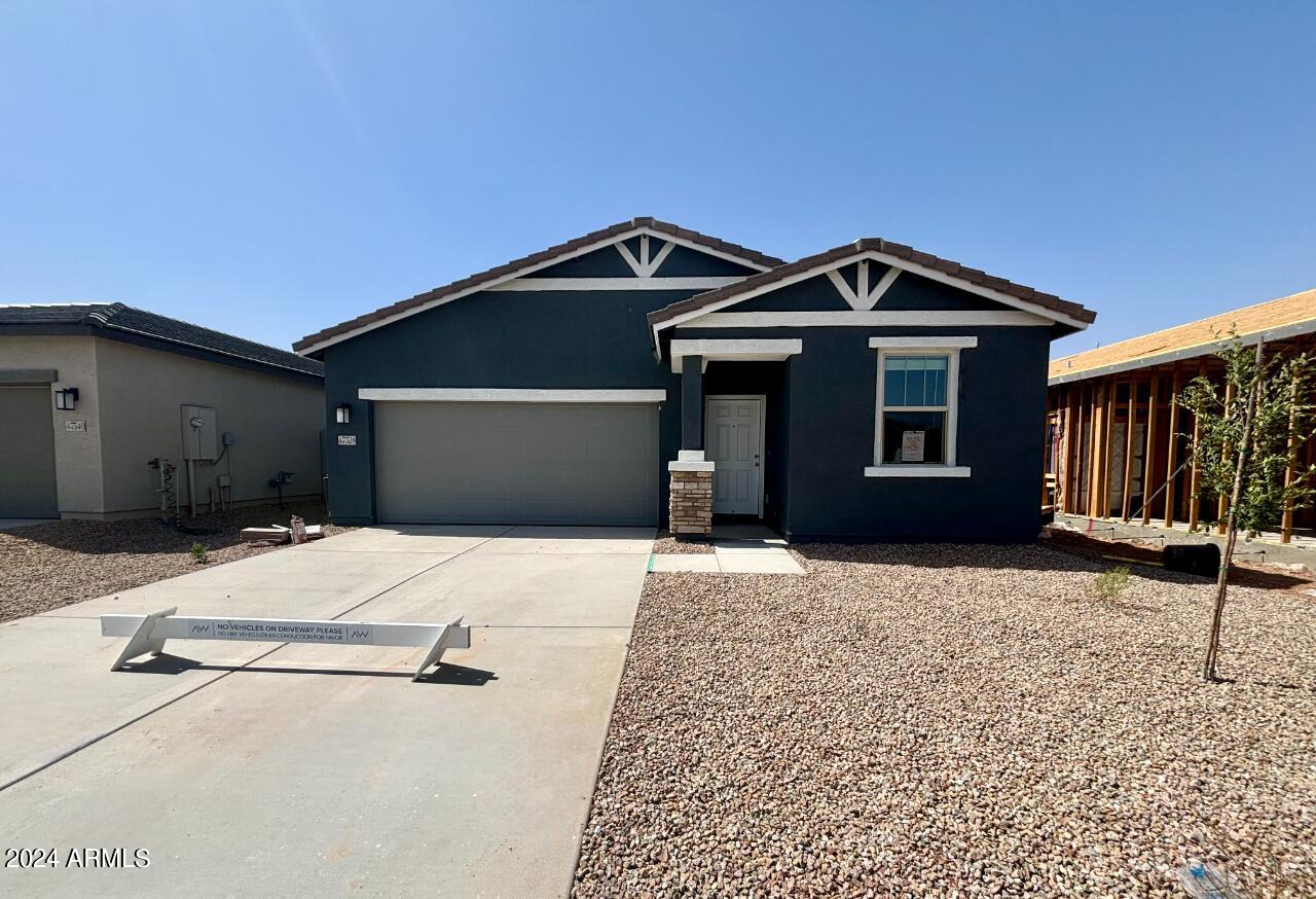 47528 W KENNER Drive