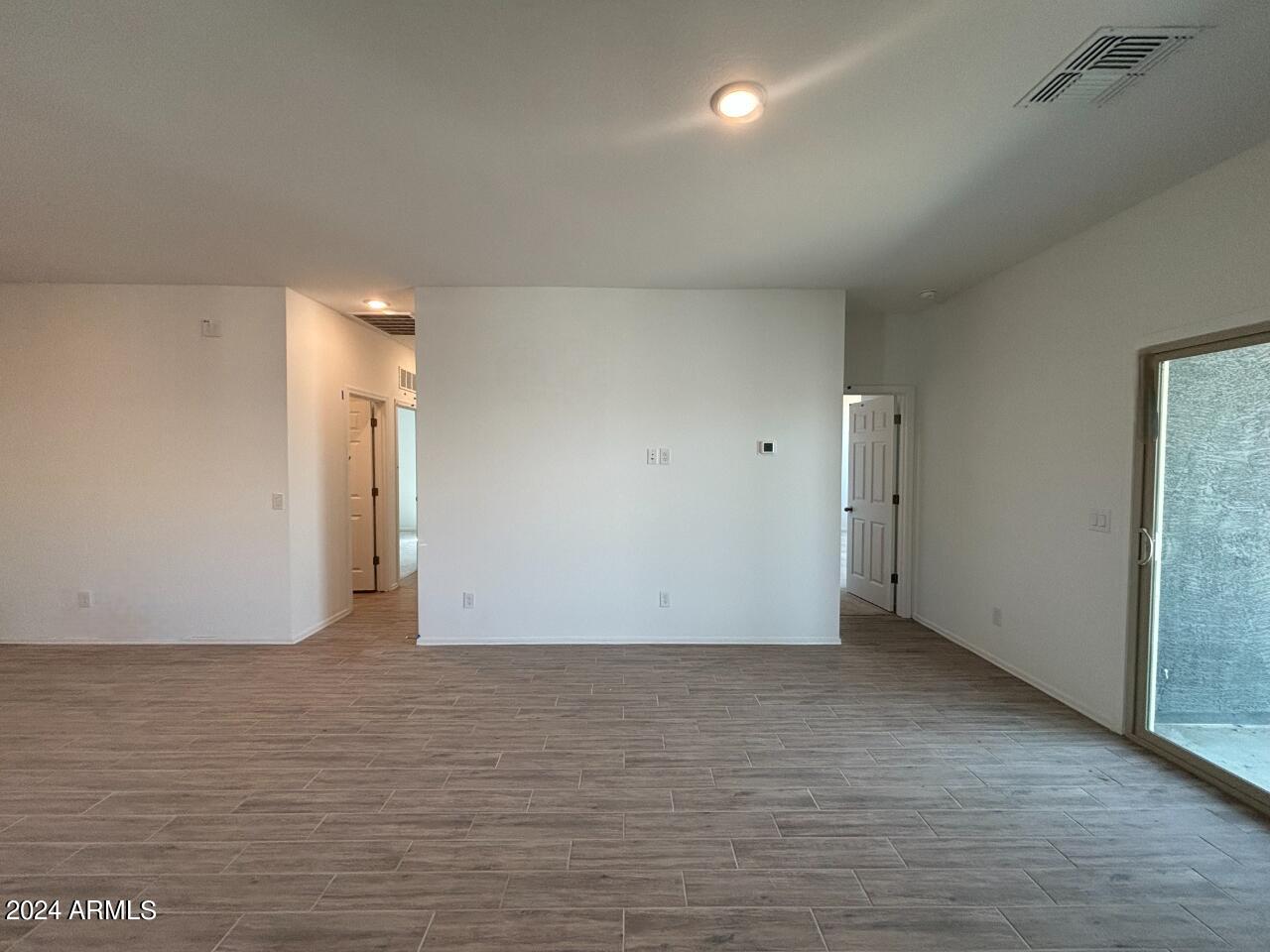 47528 W KENNER Drive