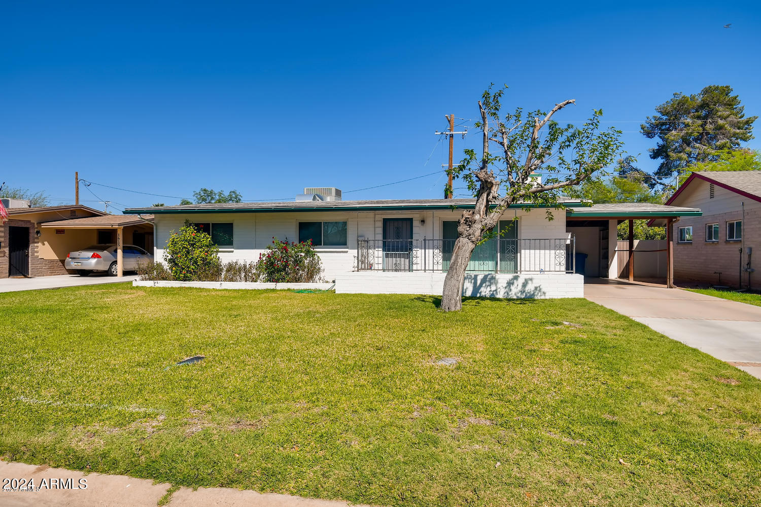 1619 S VENTURA Drive