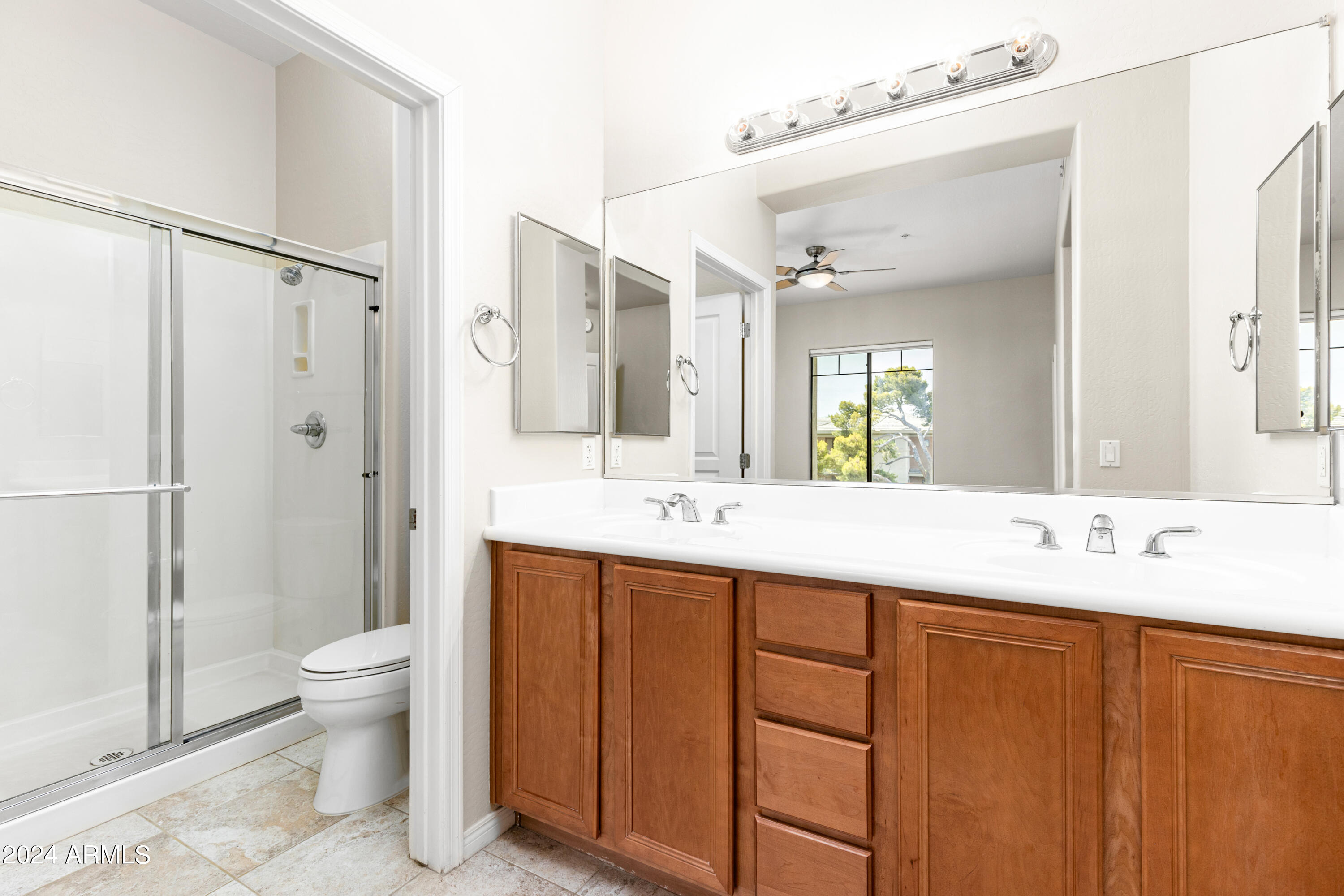 2989 N 44TH Street, 3028