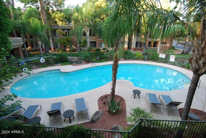 2989 N 44TH Street, 3028