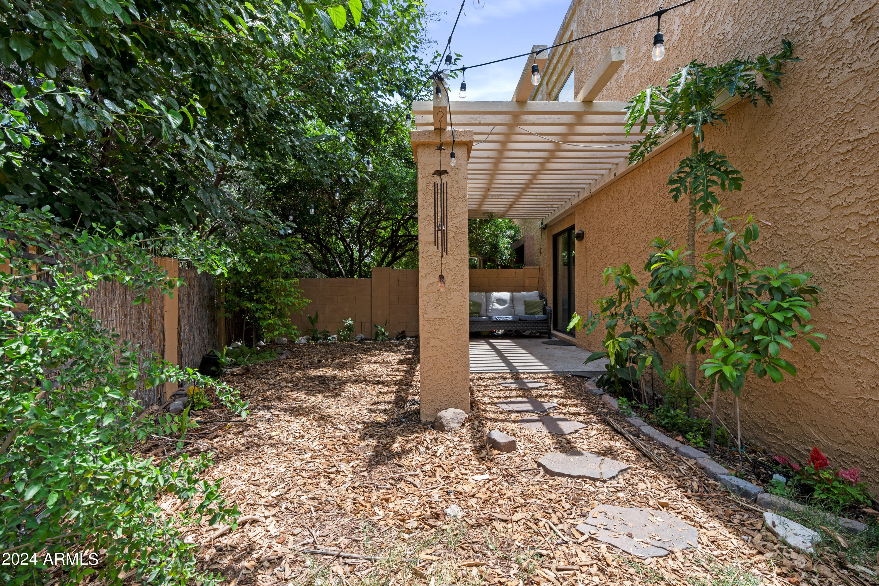 10431 N 10TH Place, 2