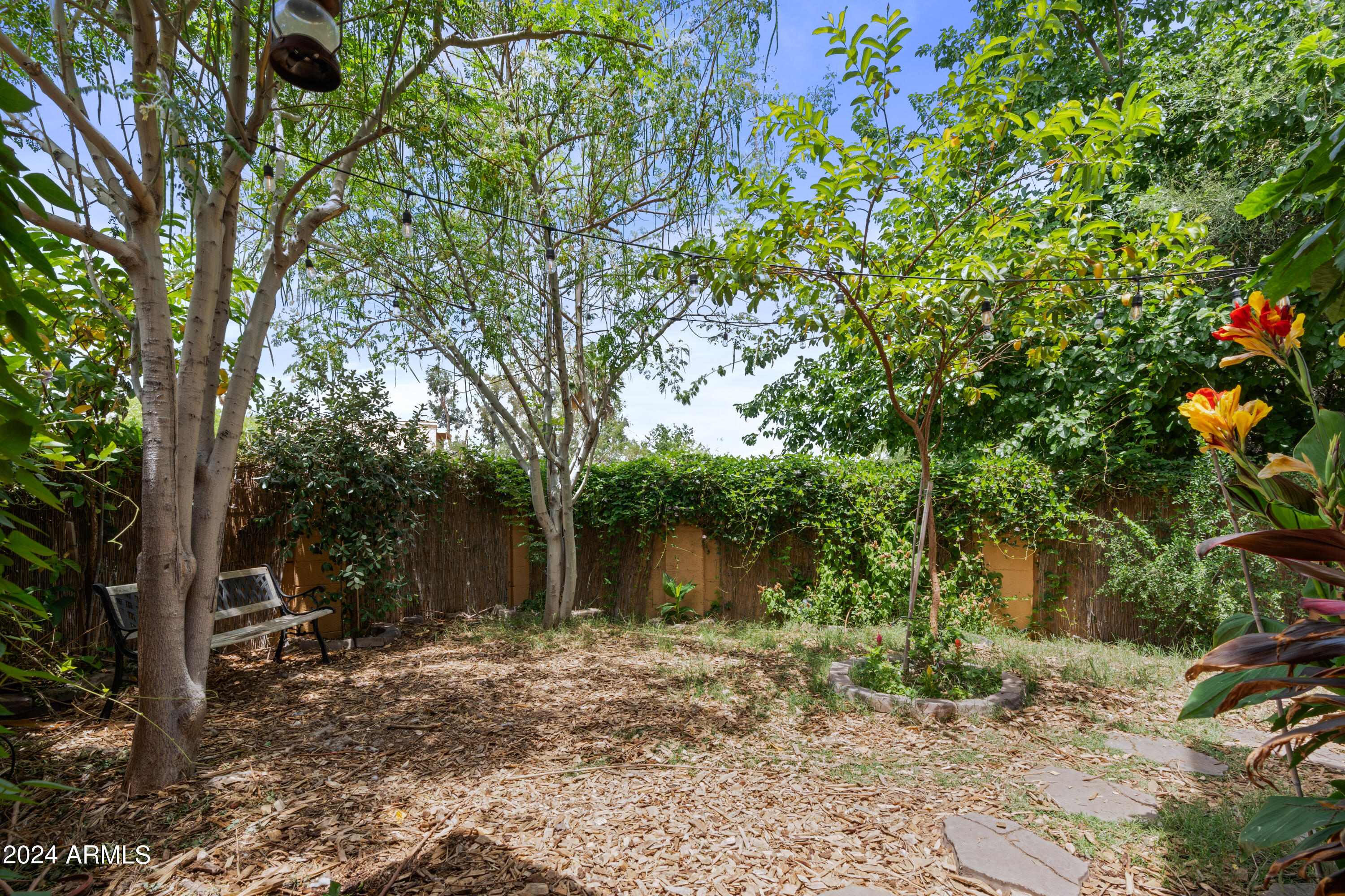 10431 N 10TH Place, 2