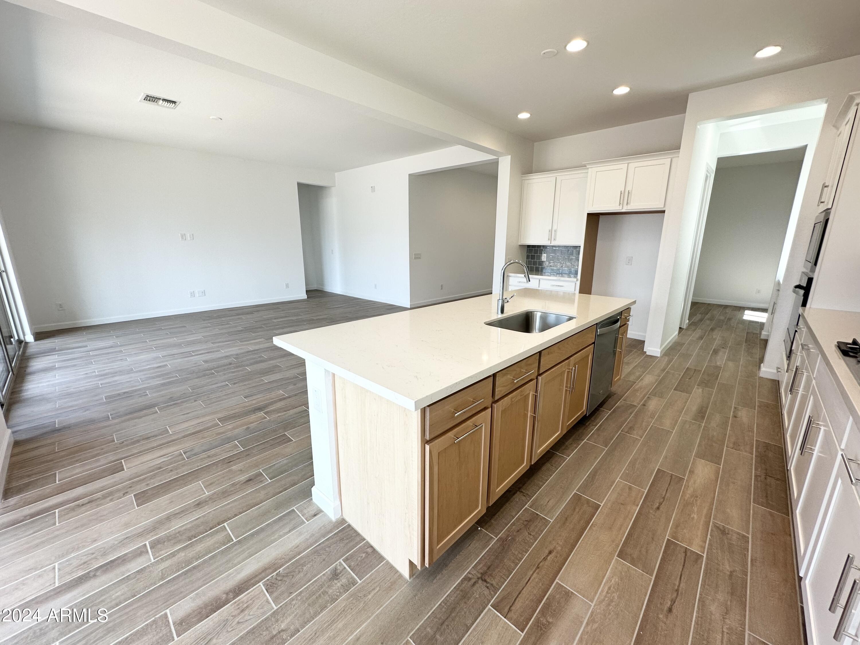 11519 E UTAH Avenue