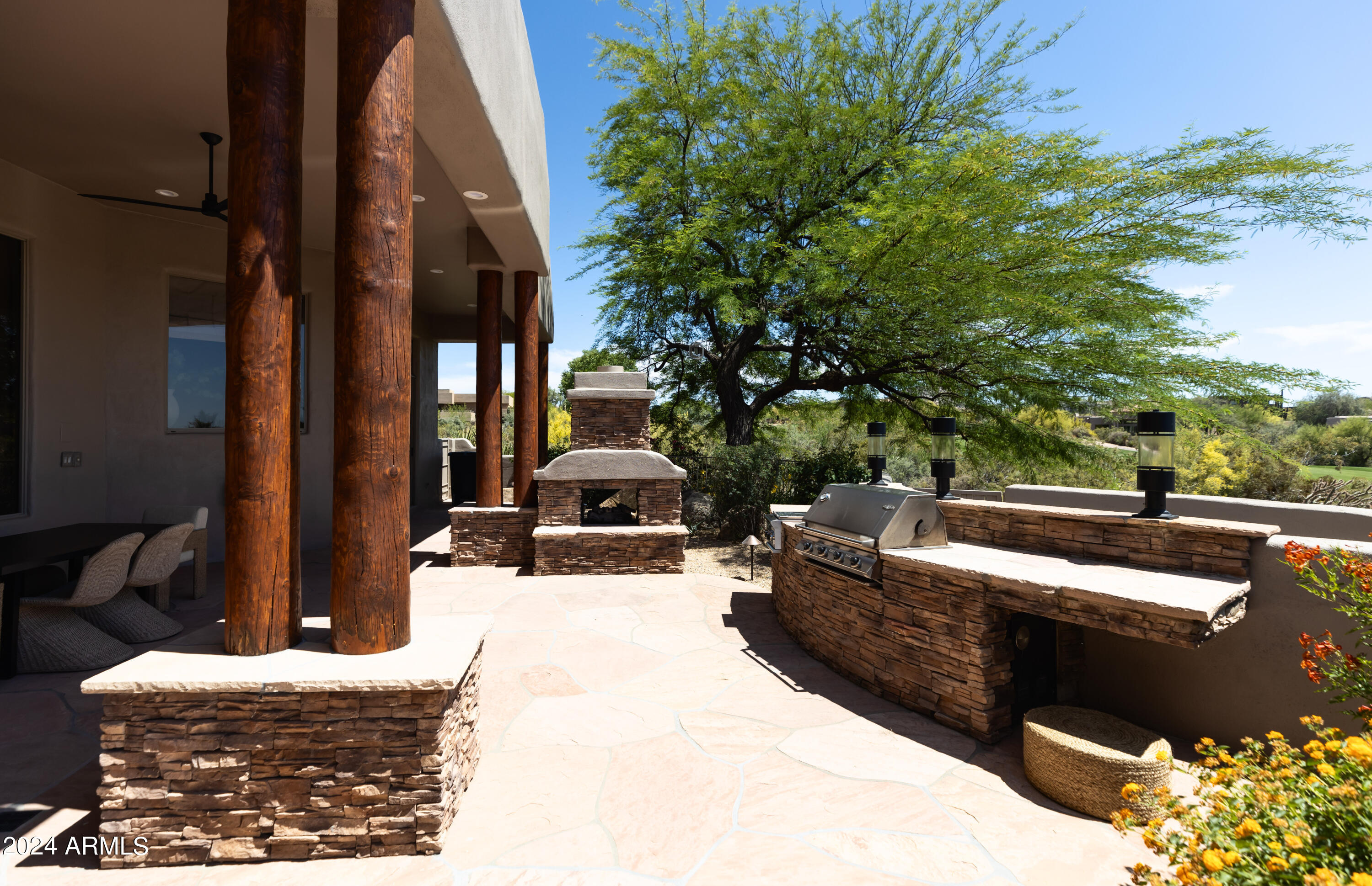 10795 E SUTHERLAND Way