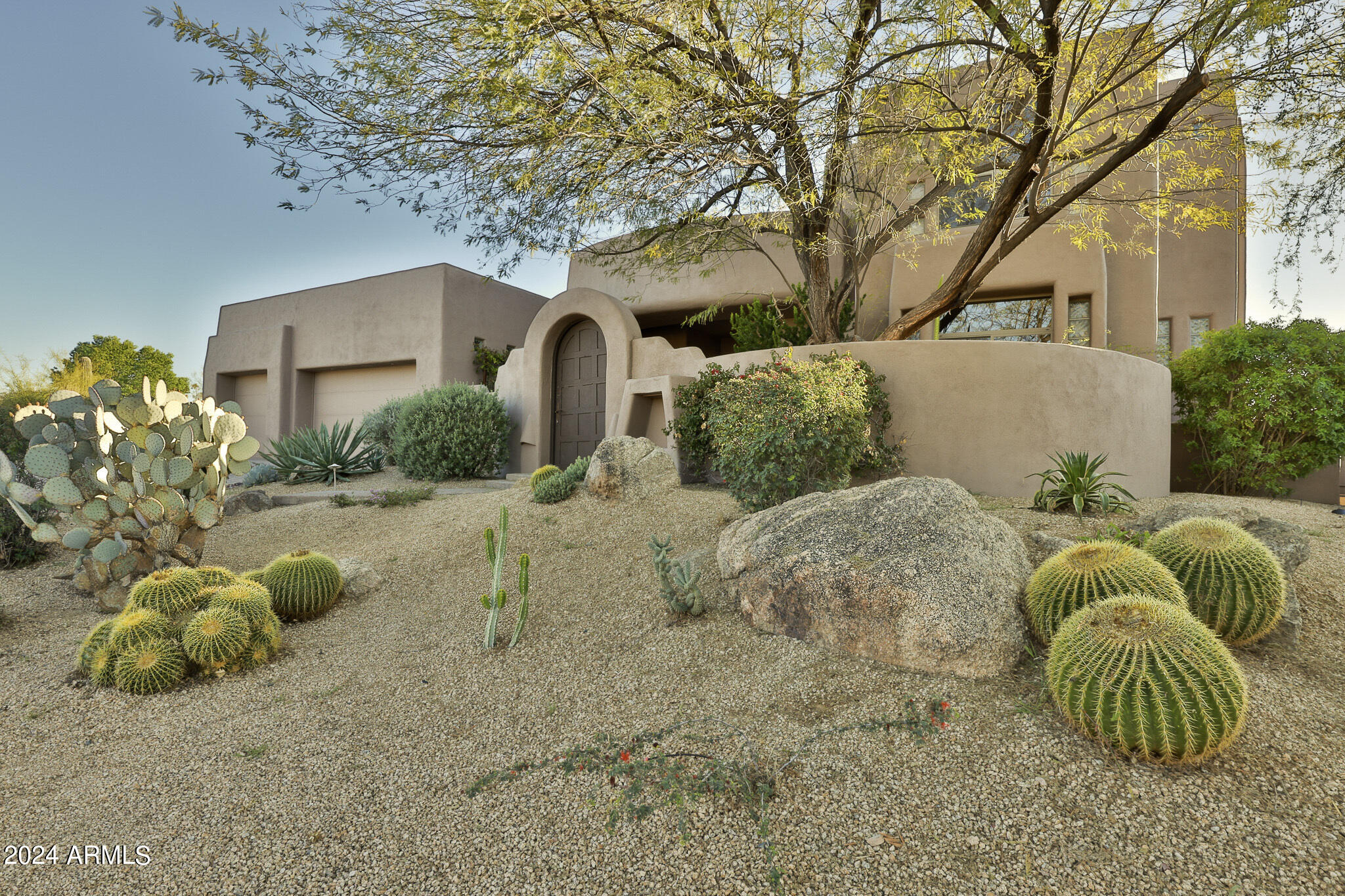 10795 E SUTHERLAND Way