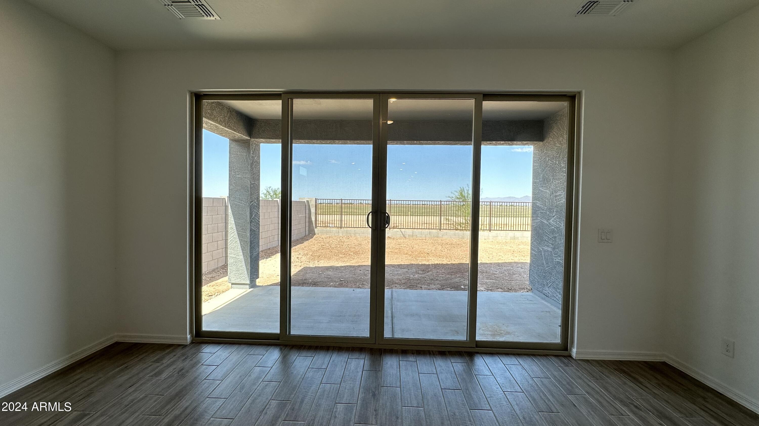 4192 E Bradford Avenue