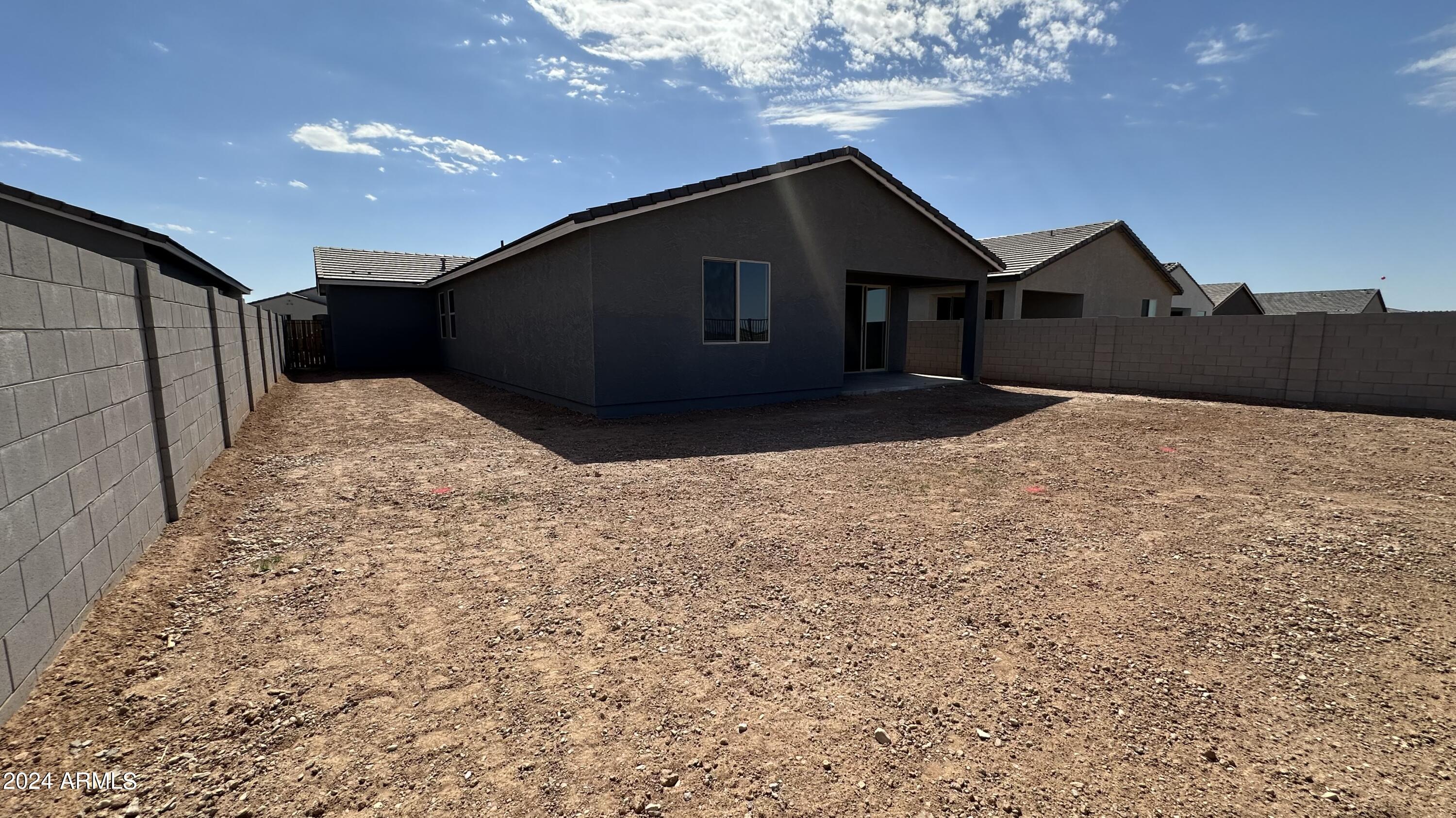 4192 E Bradford Avenue