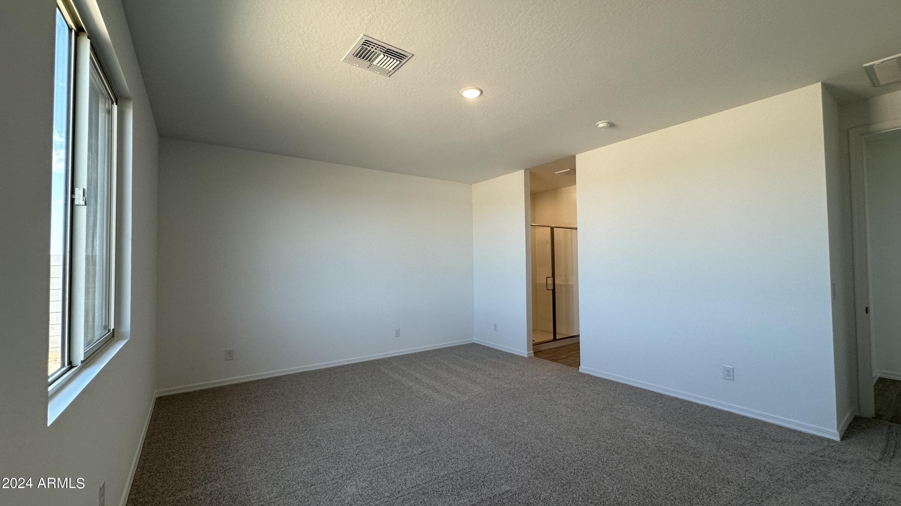 4192 E Bradford Avenue