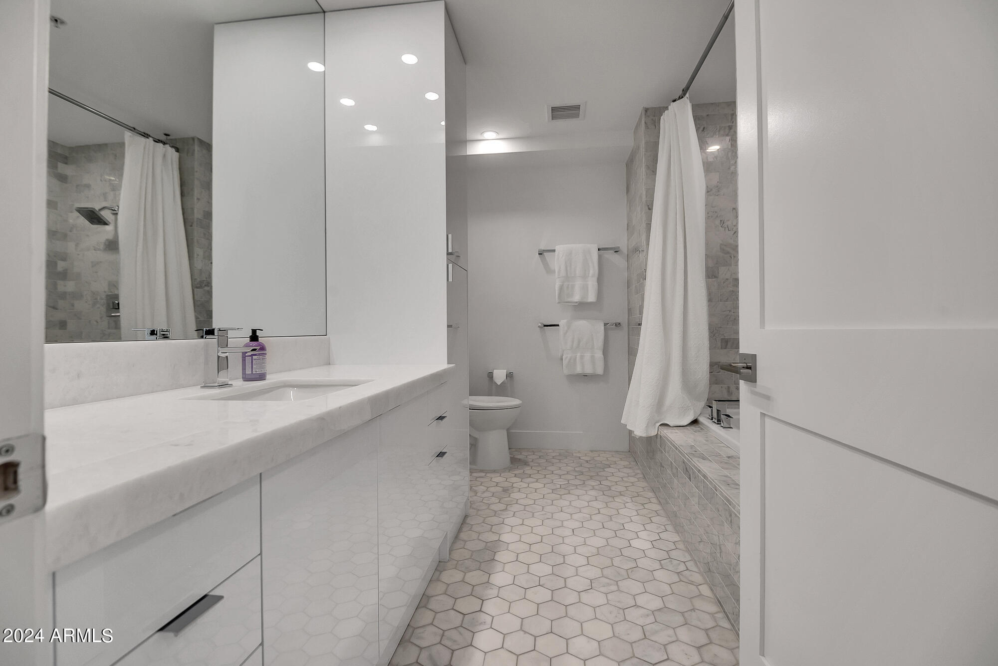 7117 E RANCHO VISTA Drive, 6007