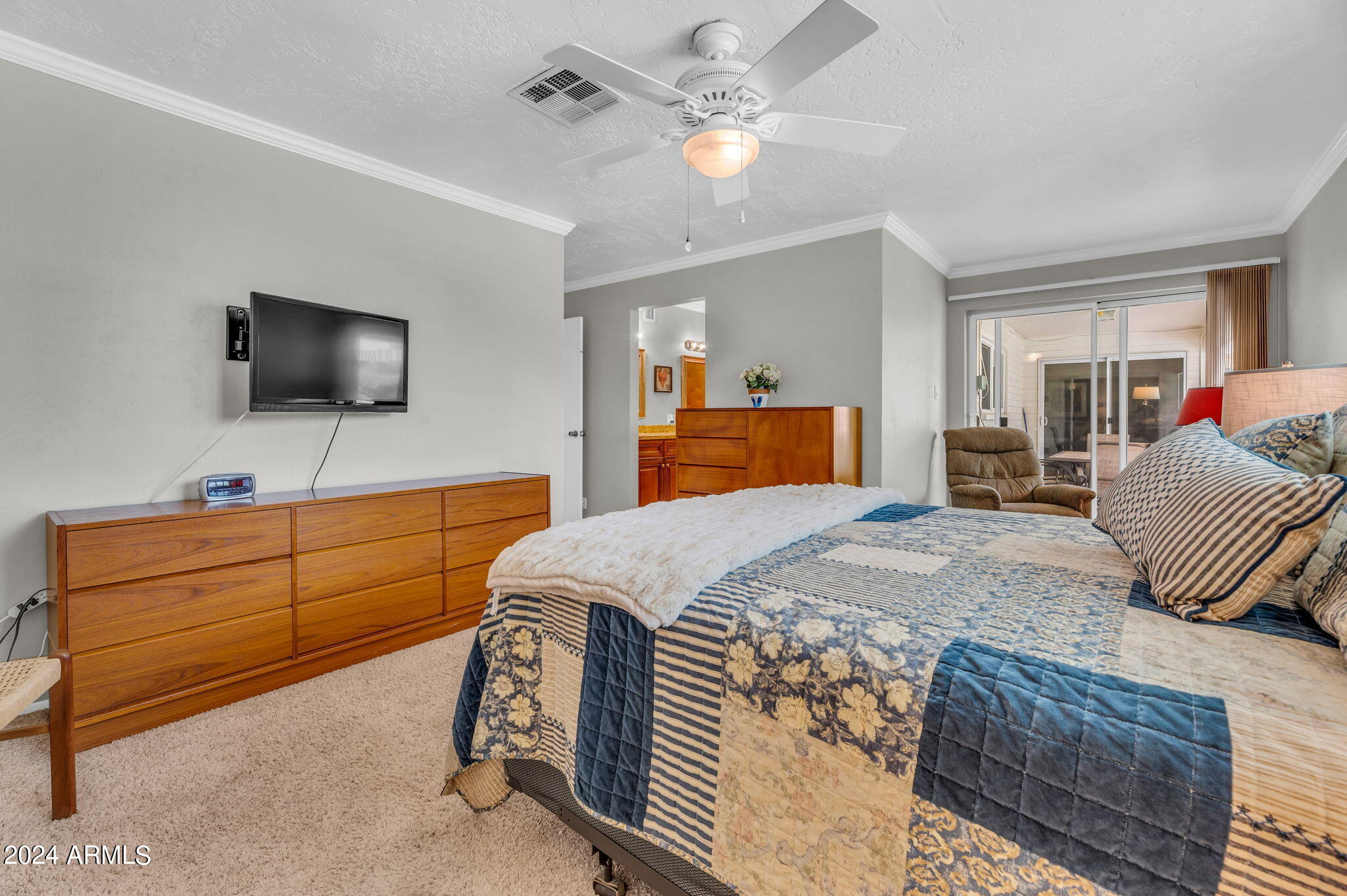 135 E NORTHERN Avenue