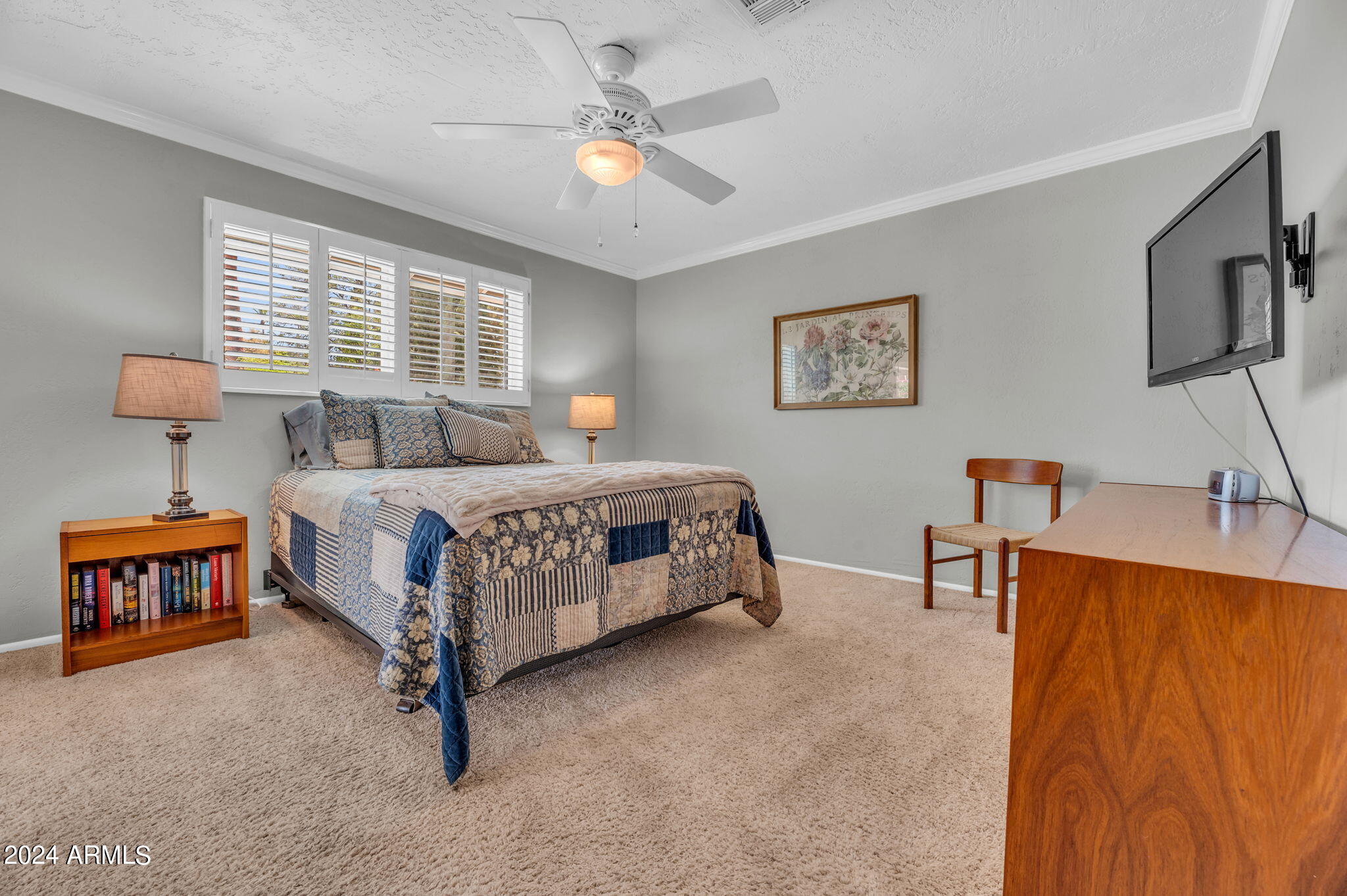 135 E NORTHERN Avenue