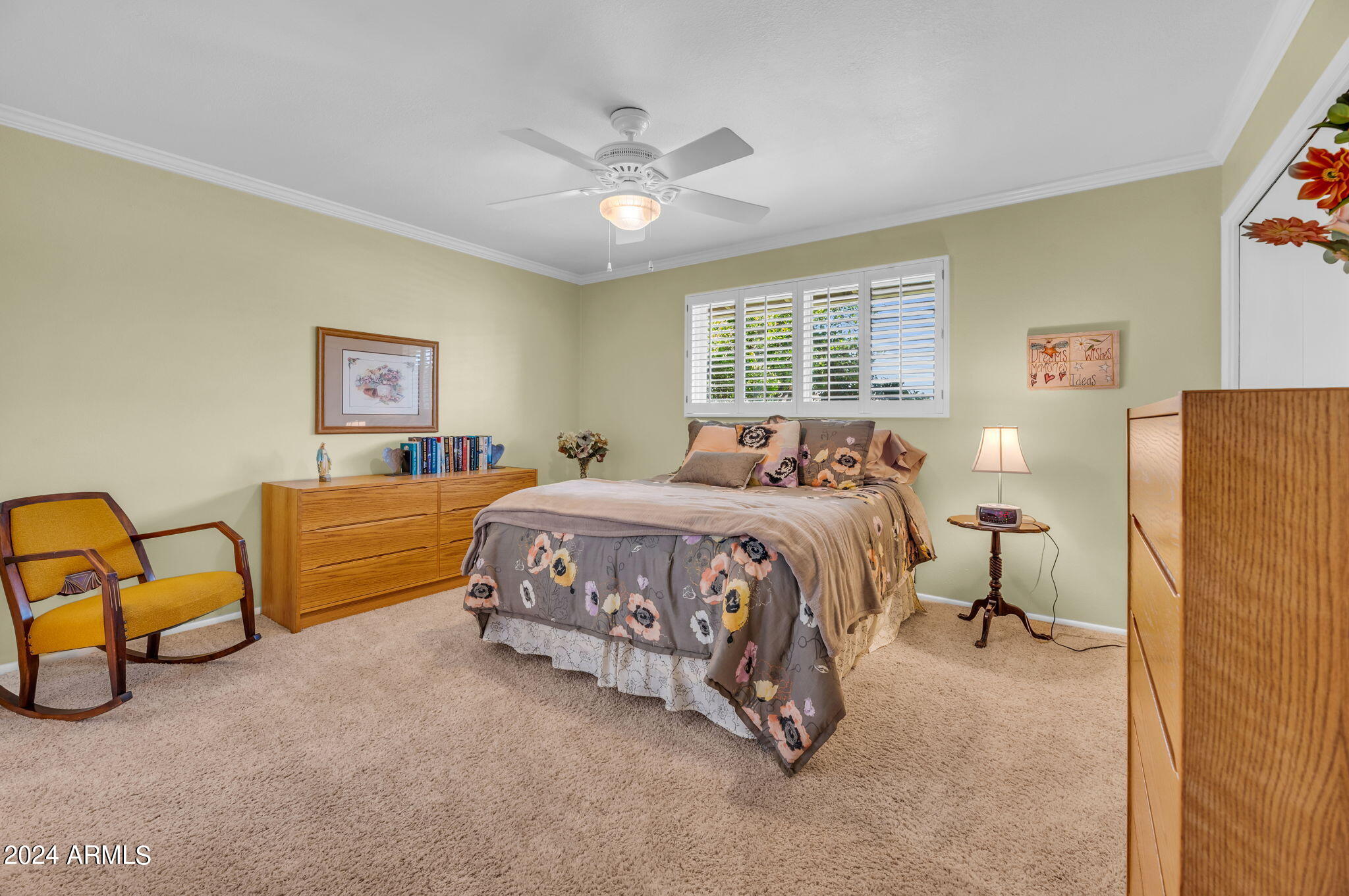 135 E NORTHERN Avenue