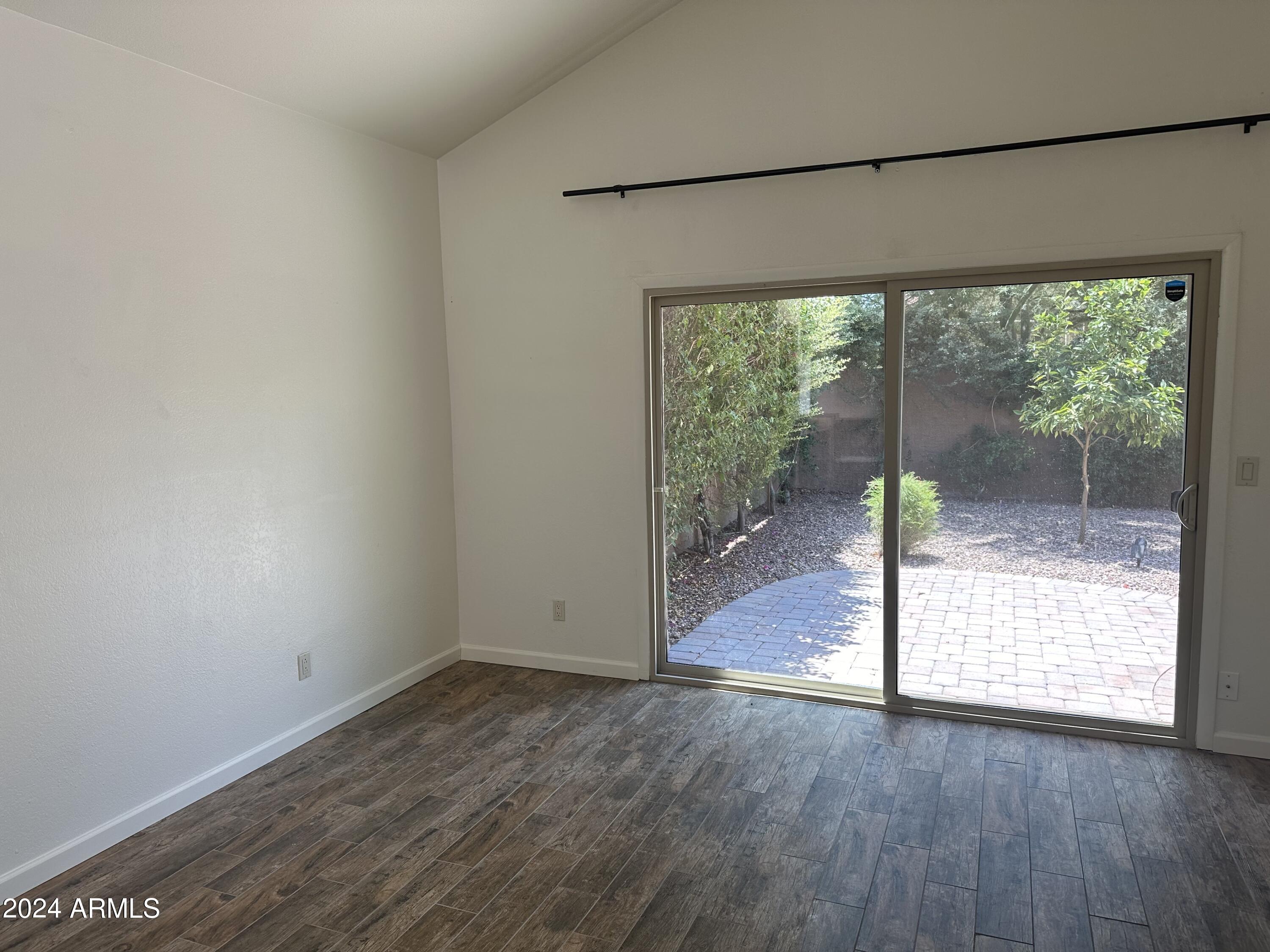 9240 N 101ST Place
