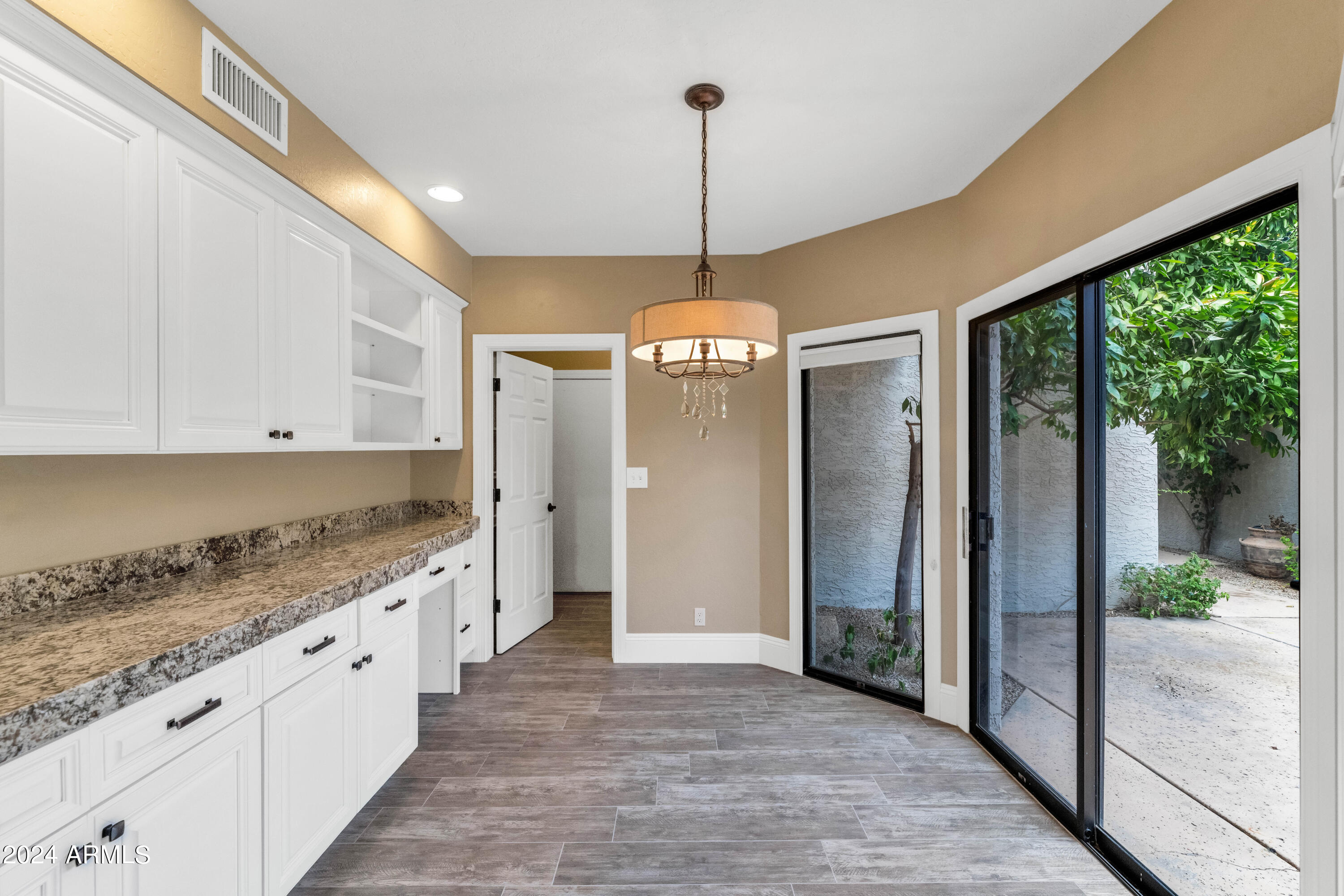8501 N 84TH Place