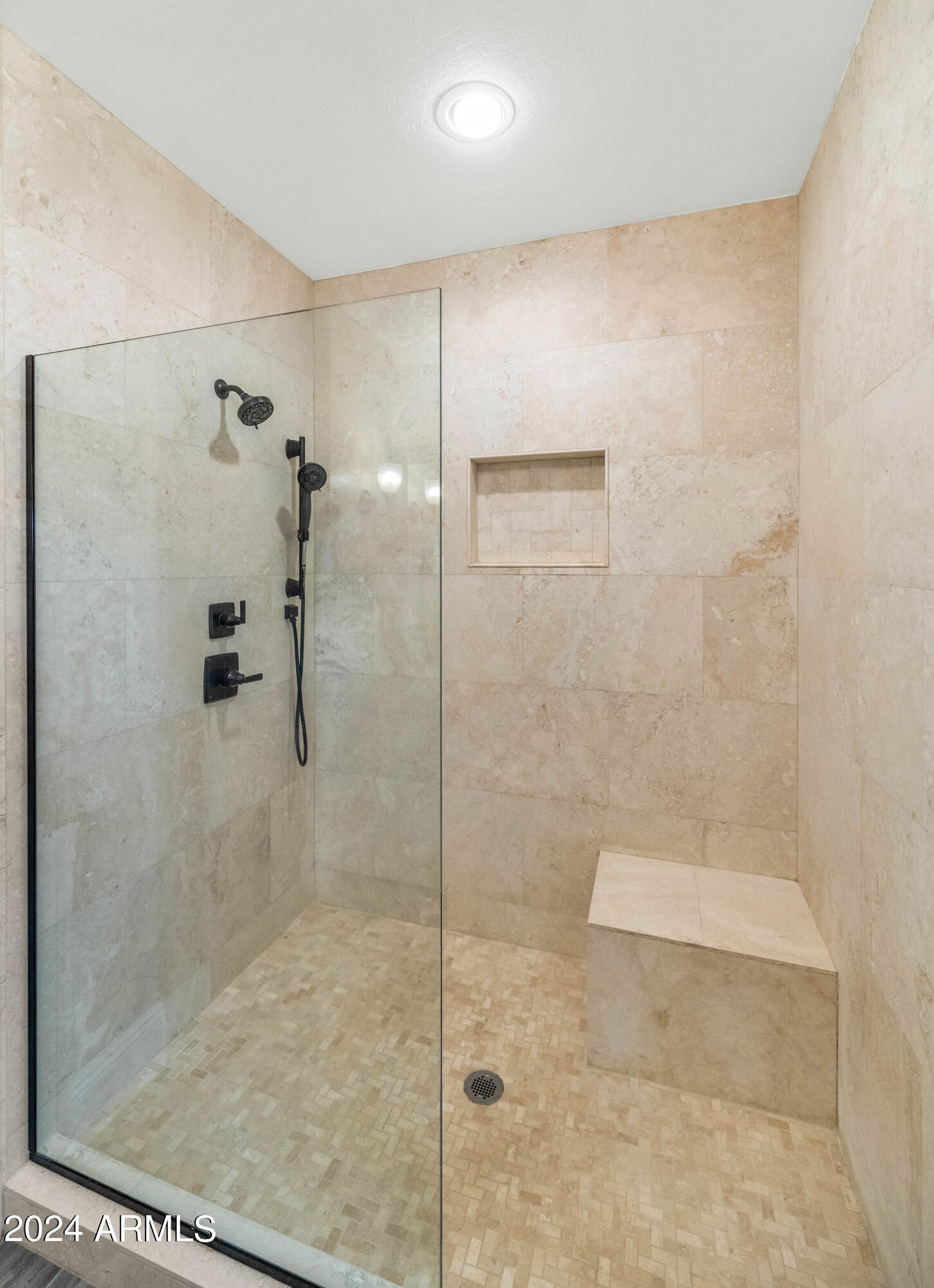 8501 N 84TH Place