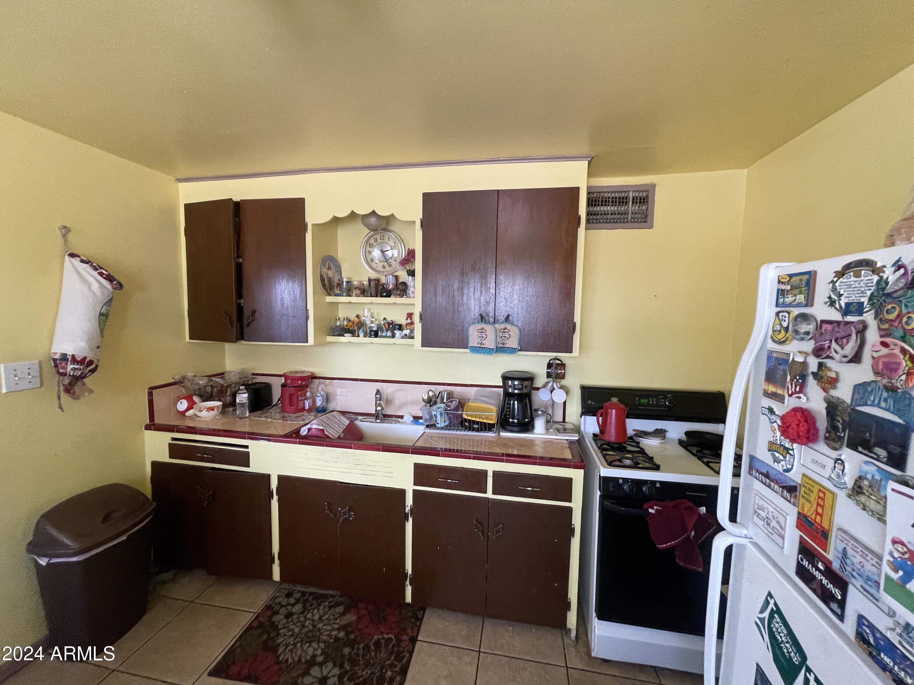 542 W MOUNTAIN VIEW Road