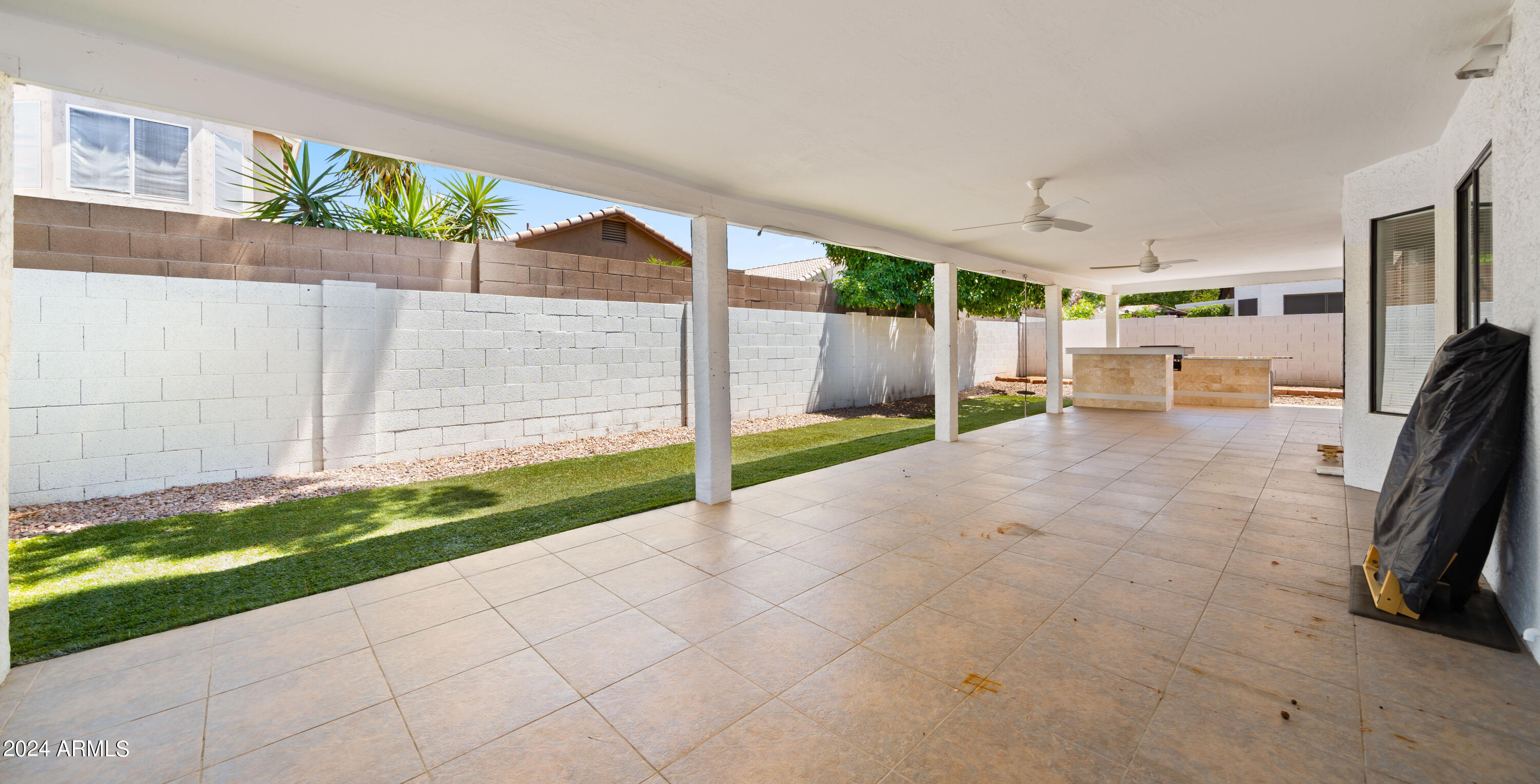 3222 E TOPEKA Drive